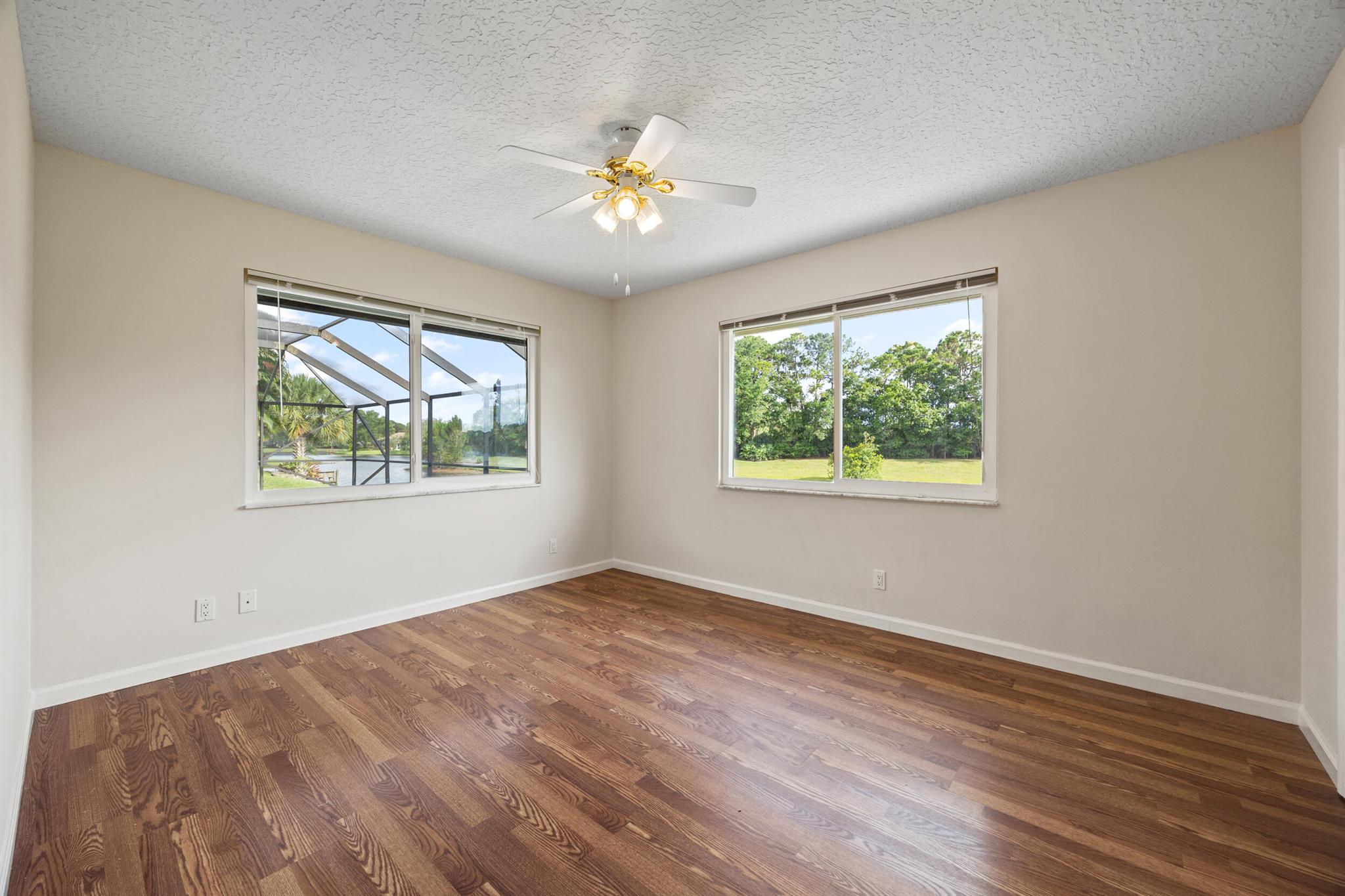 6752 Viewpoint Court