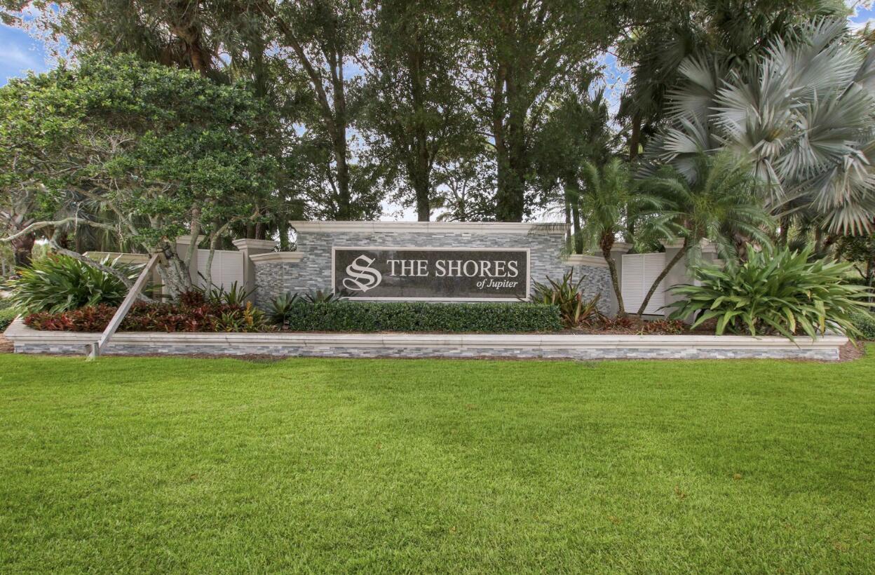 6752 Viewpoint Court