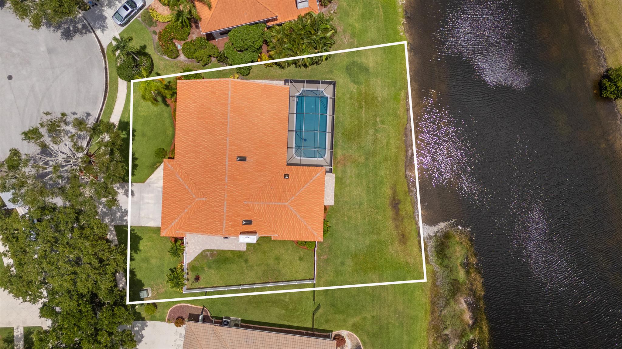 6752 Viewpoint Court