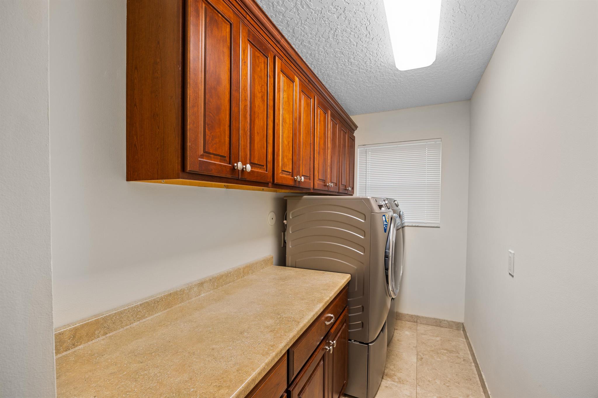 6752 Viewpoint Court