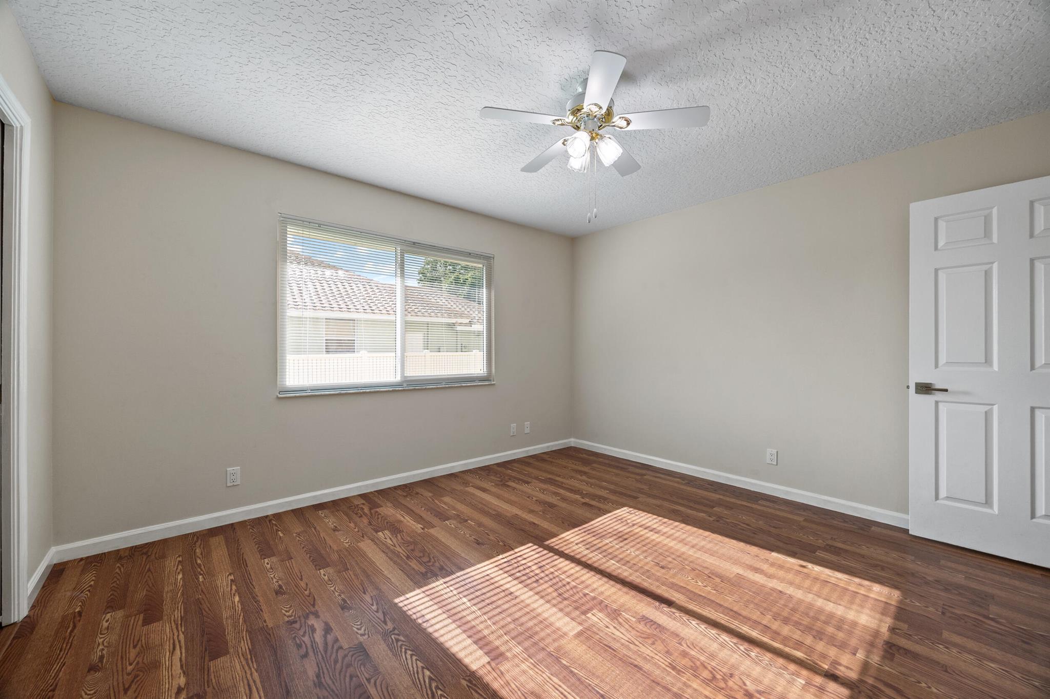 6752 Viewpoint Court