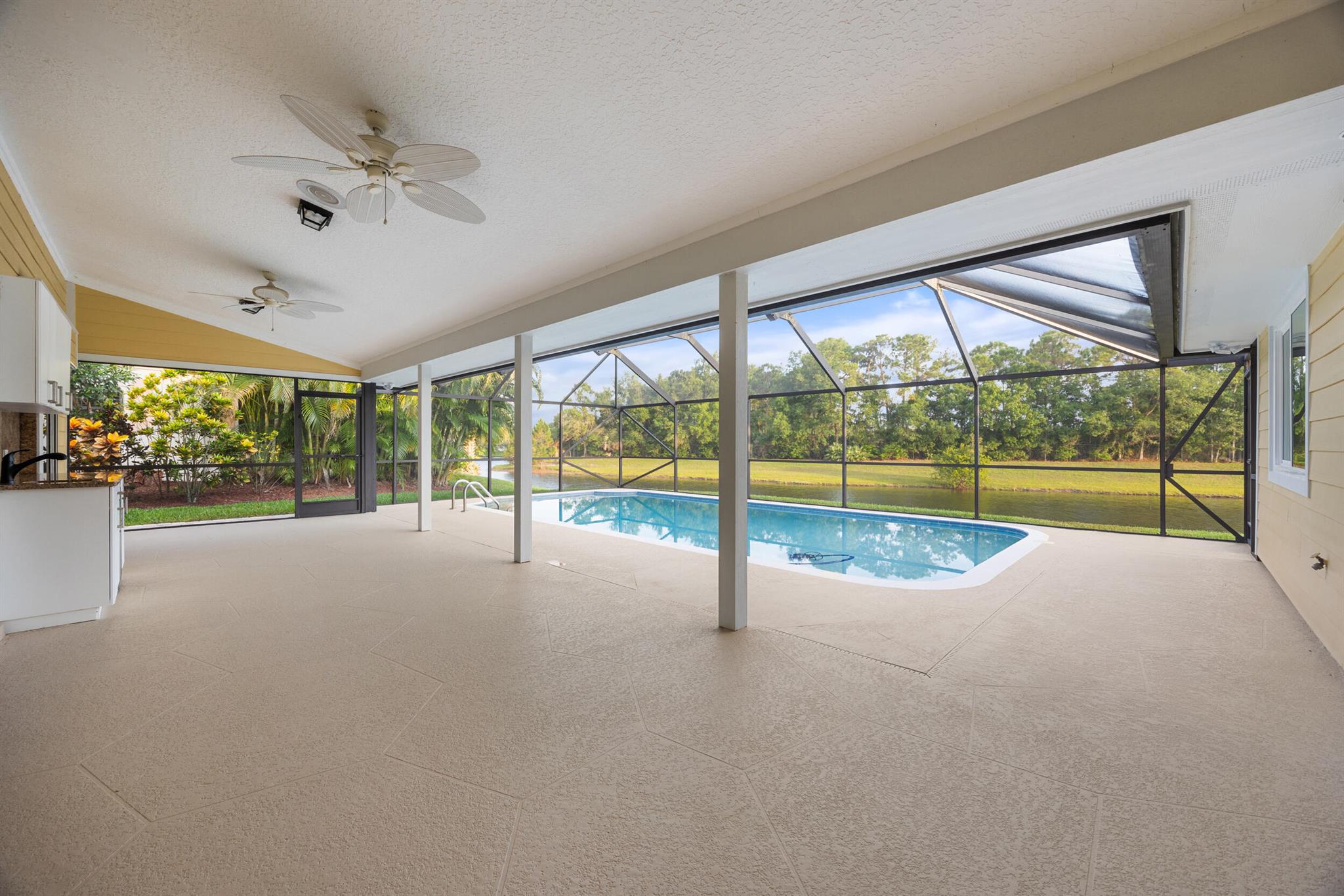 6752 Viewpoint Court