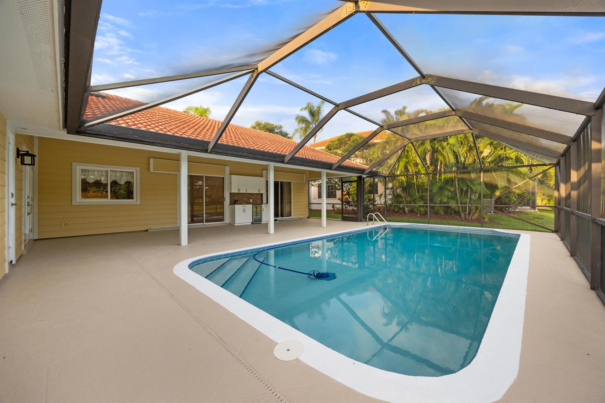6752 Viewpoint Court