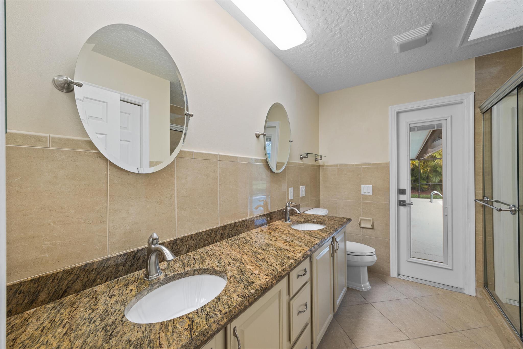 6752 Viewpoint Court