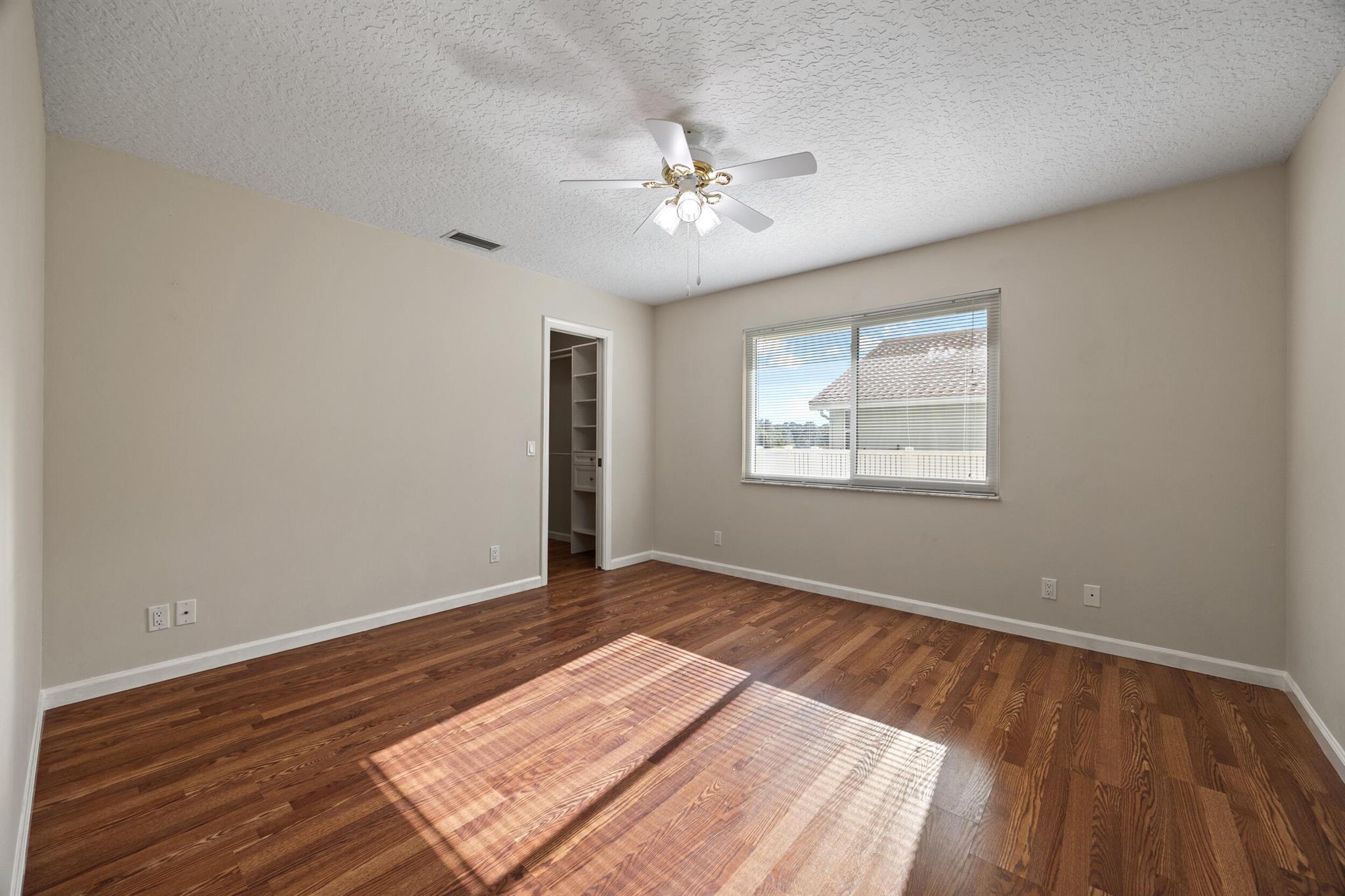 6752 Viewpoint Court