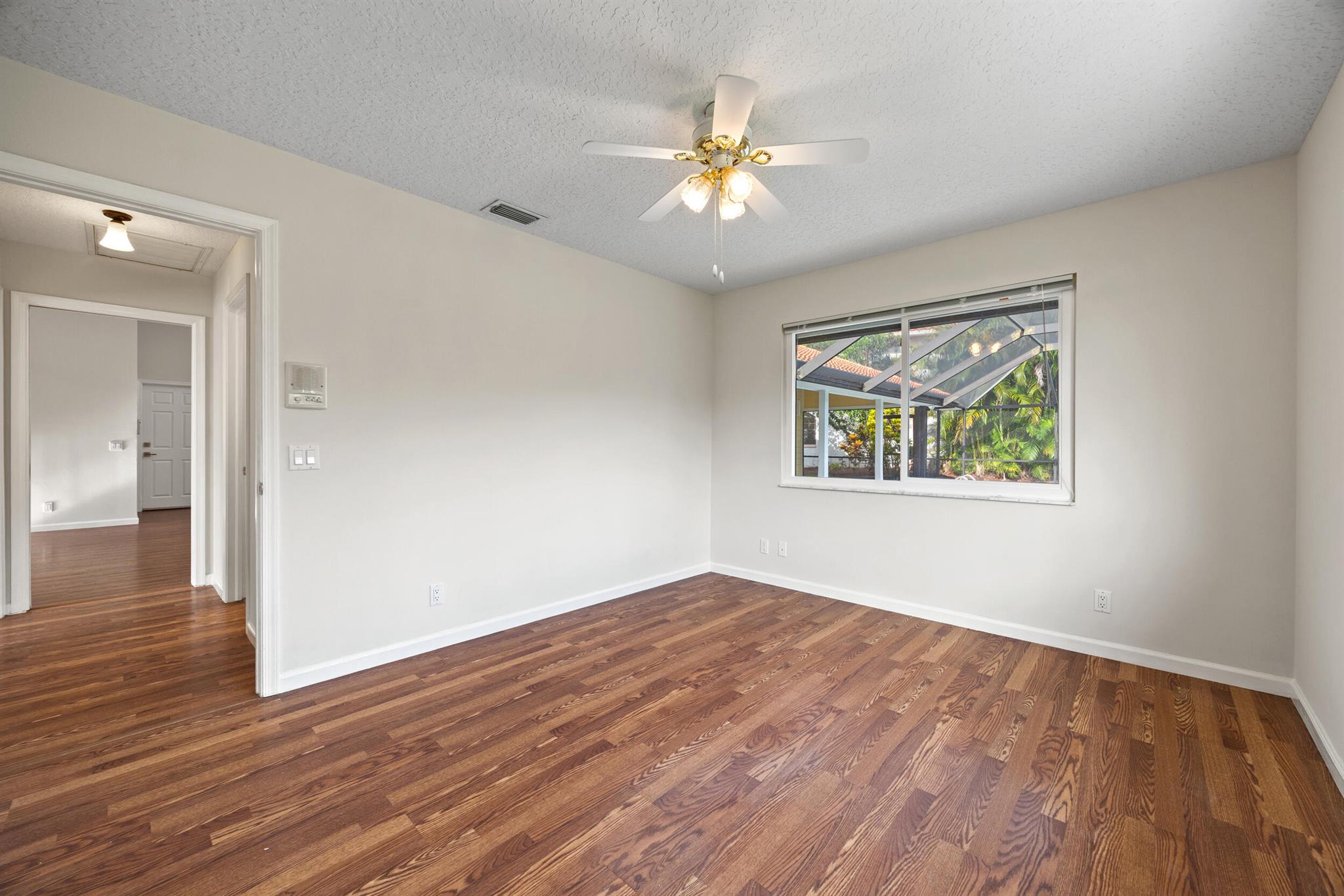 6752 Viewpoint Court