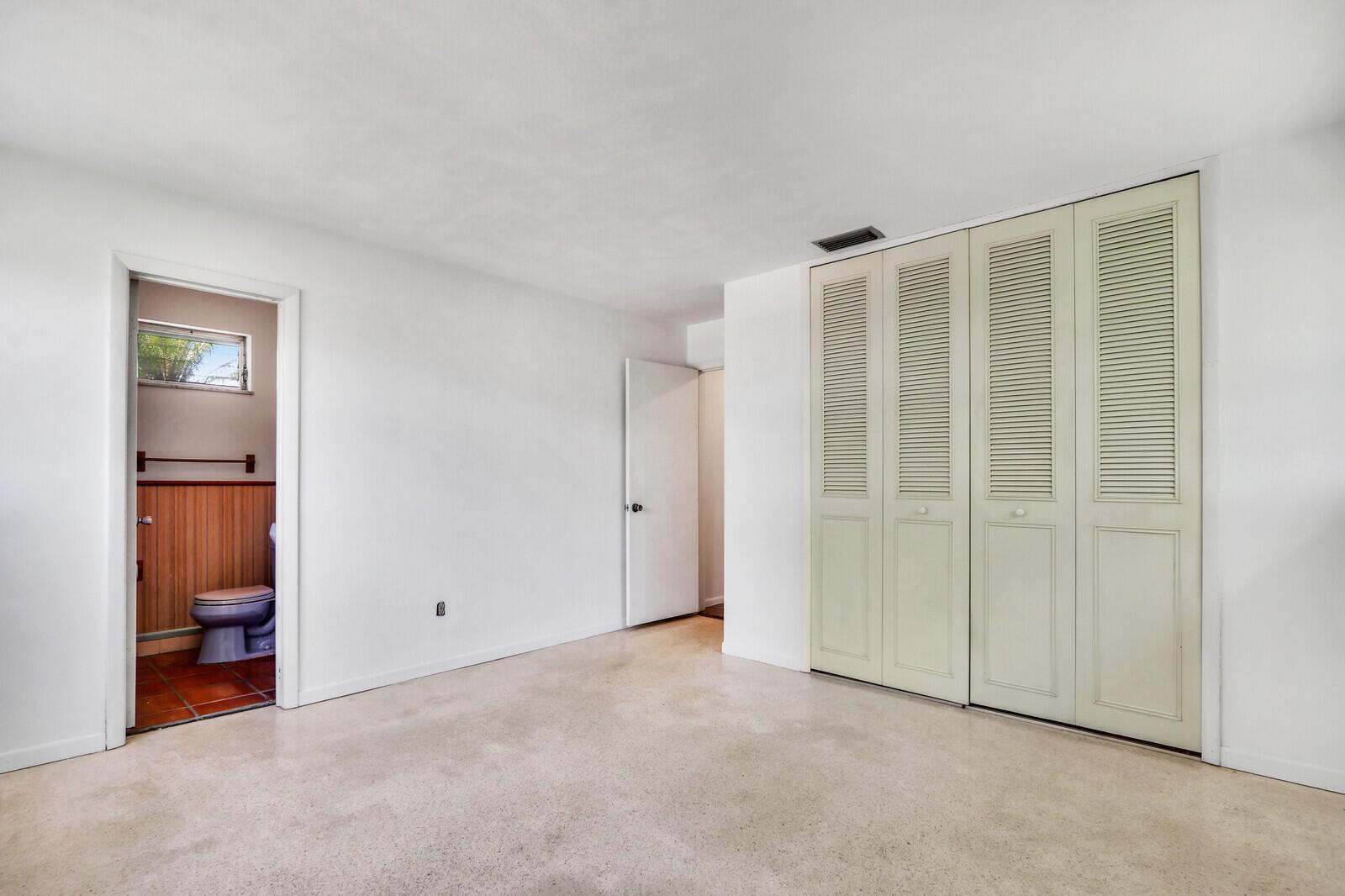421 SE Edgewood Drive