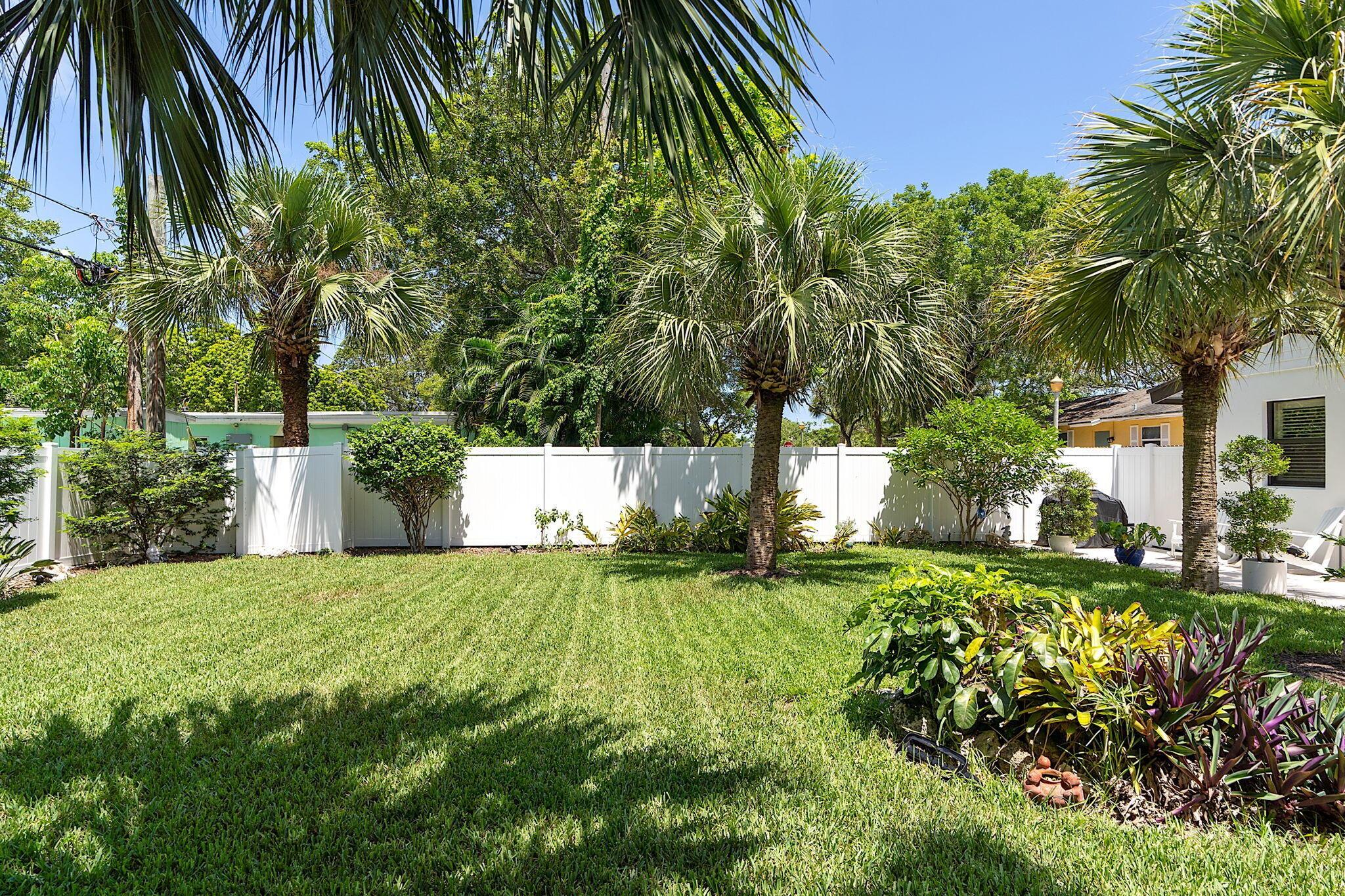 249 NE 9th Street