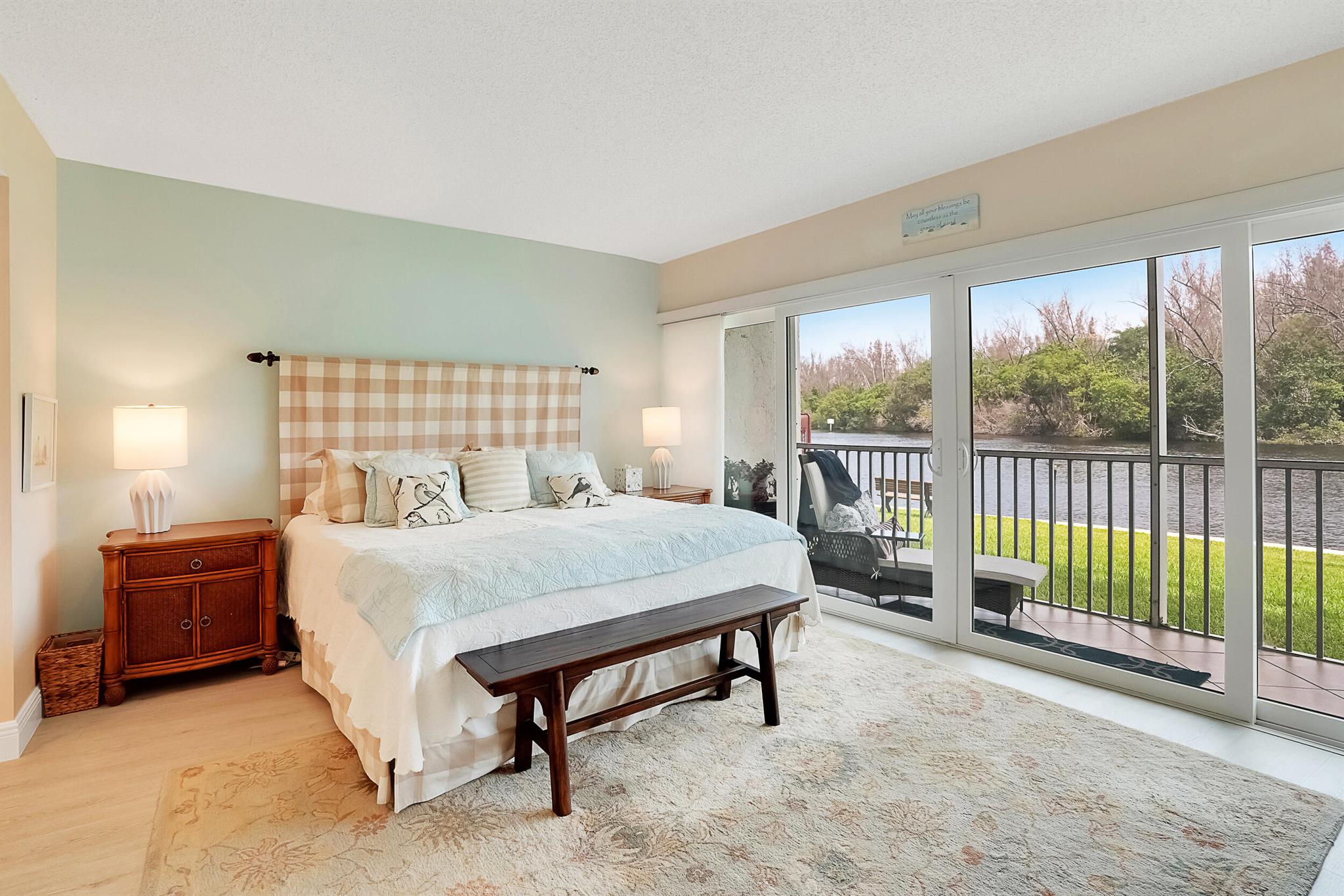 1537 E Hillsboro Boulevard 144