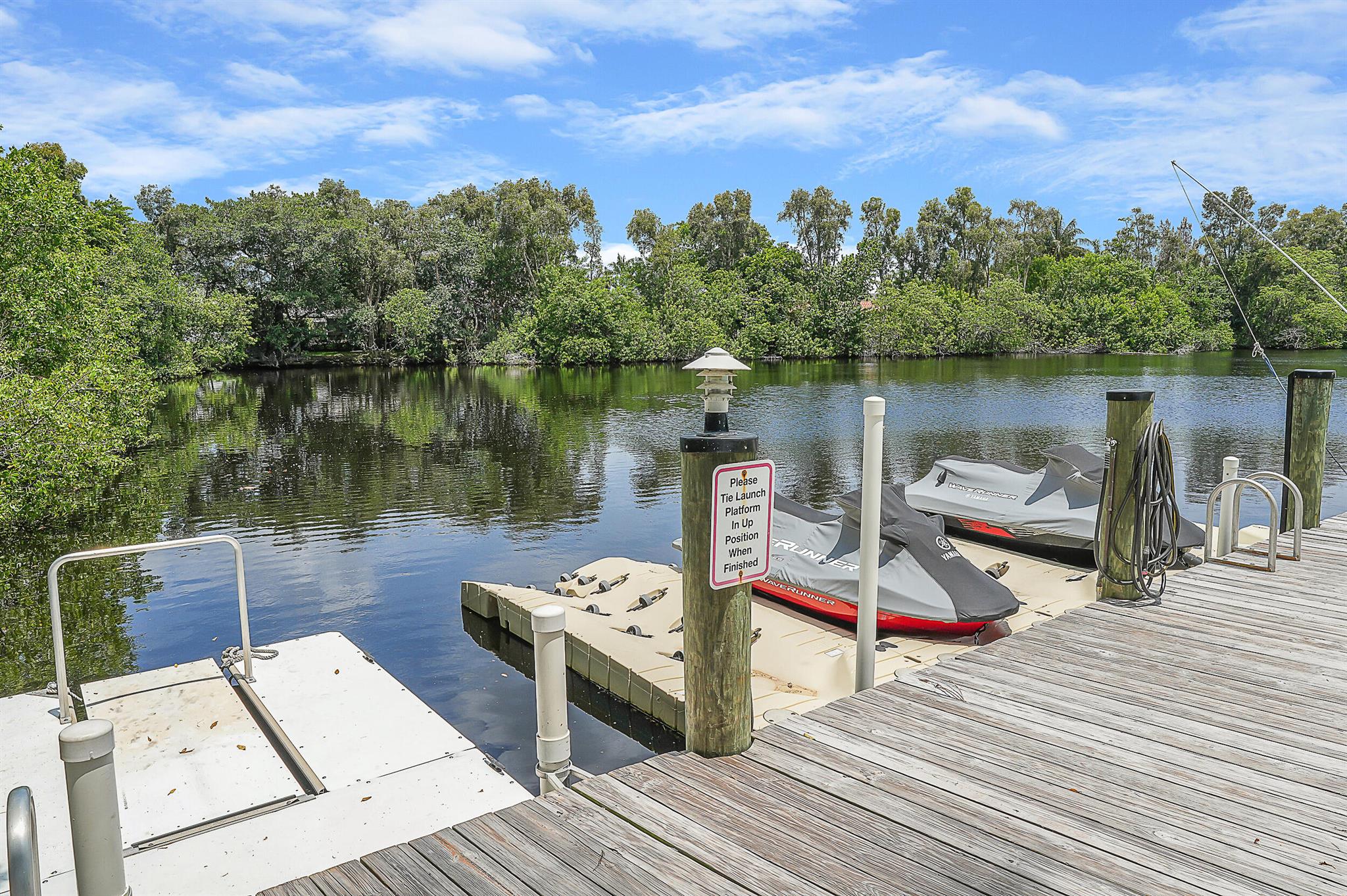 1537 E Hillsboro Boulevard 144