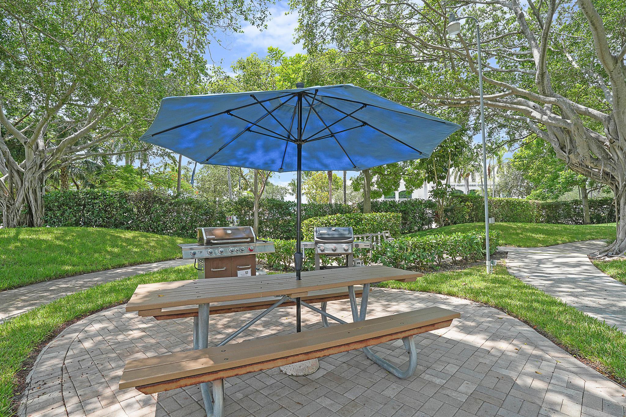 1537 E Hillsboro Boulevard 144