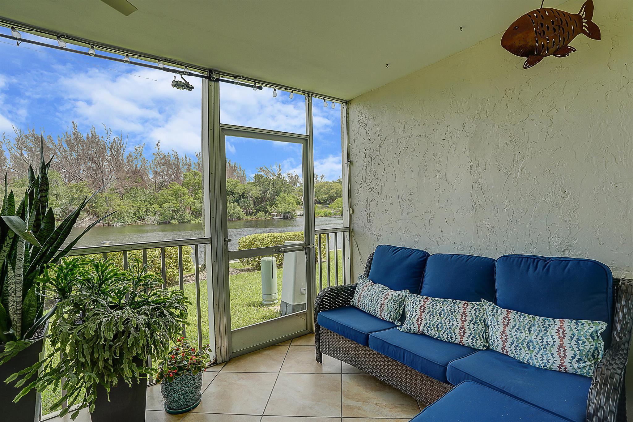 1537 E Hillsboro Boulevard 144
