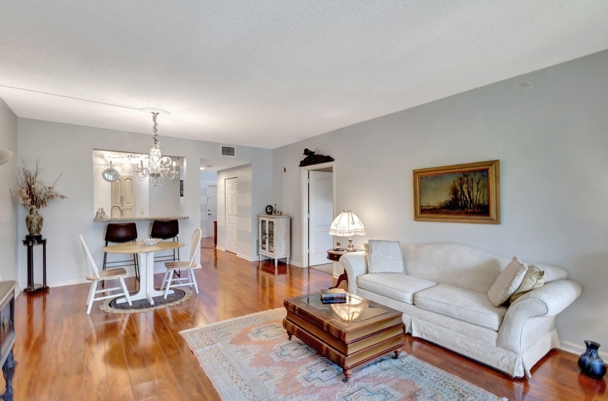 500 Uno Lago Drive 302