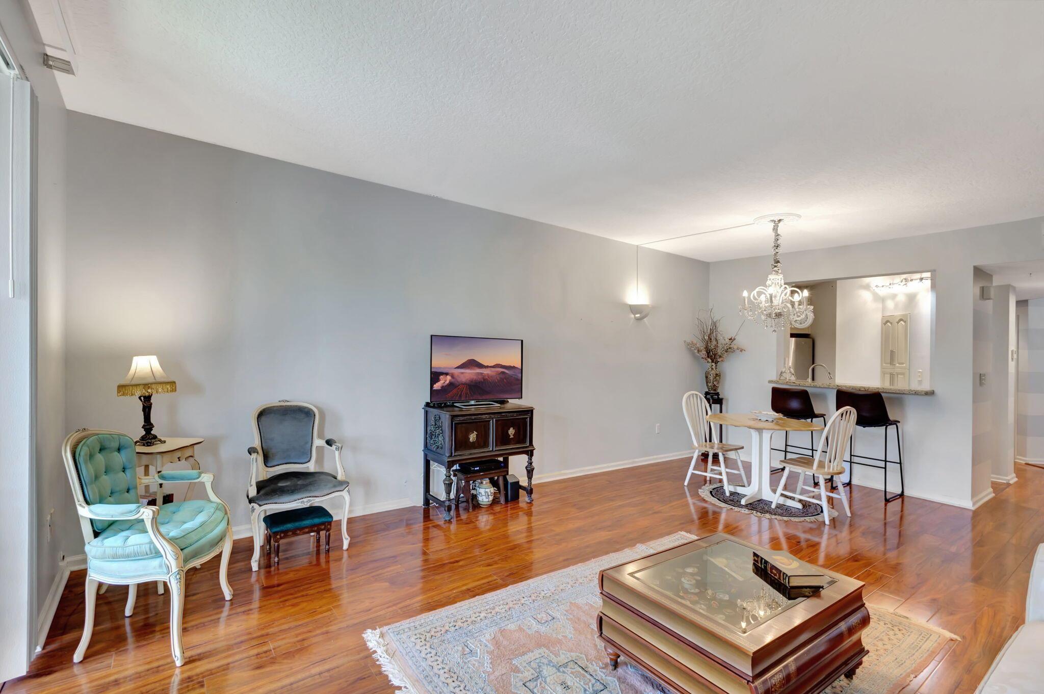 500 Uno Lago Drive 302