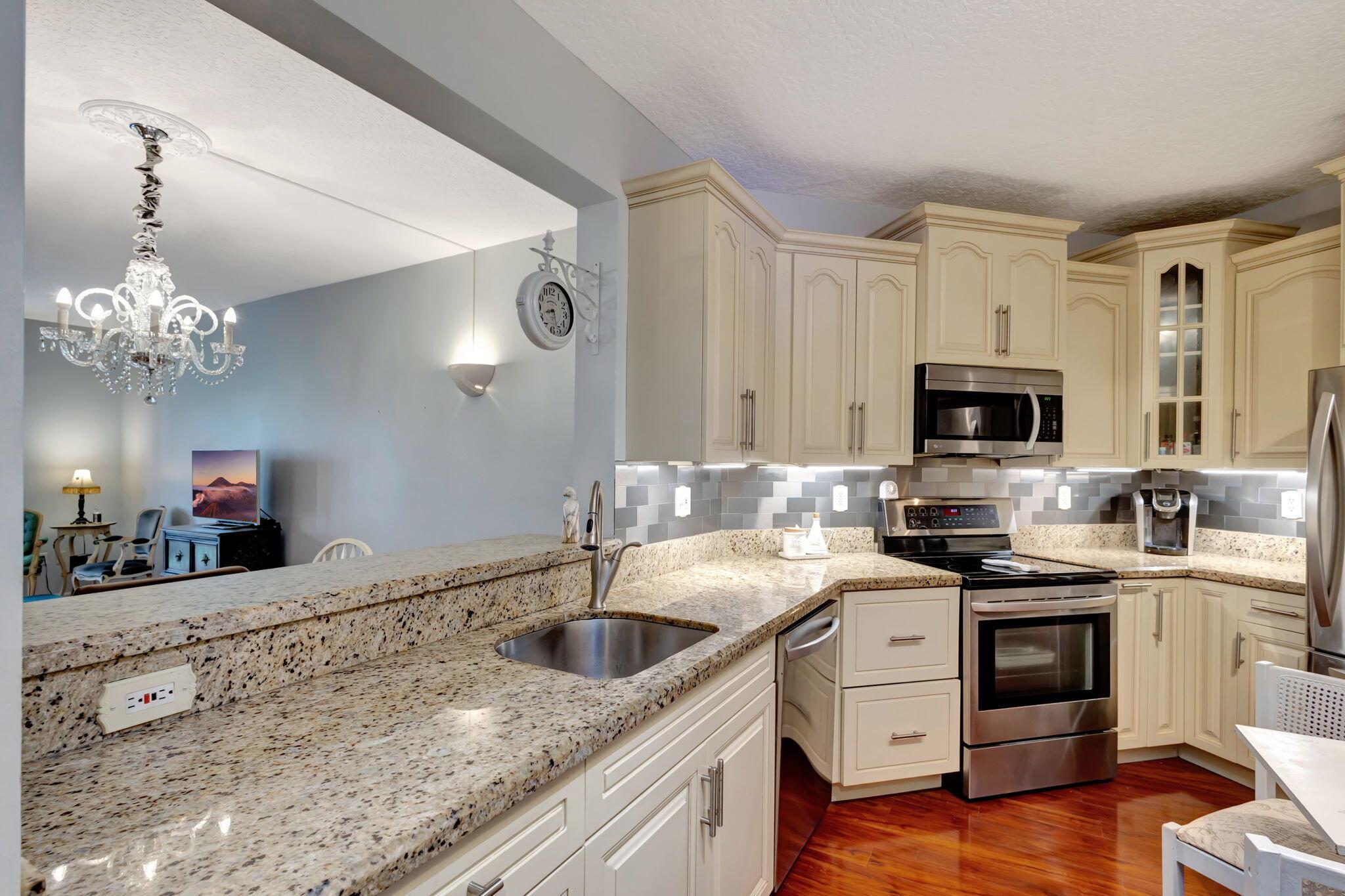 500 Uno Lago Drive 302