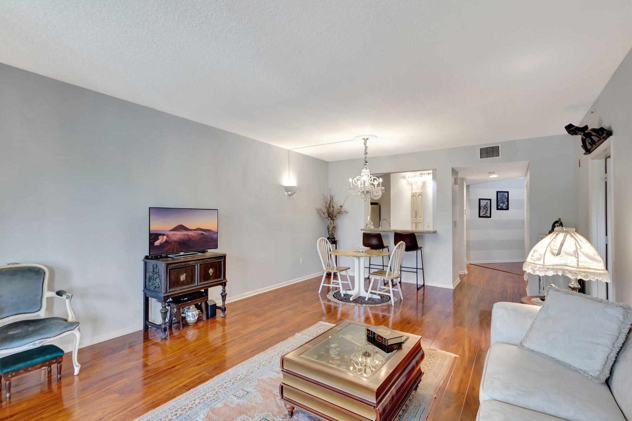 500 Uno Lago Drive 302