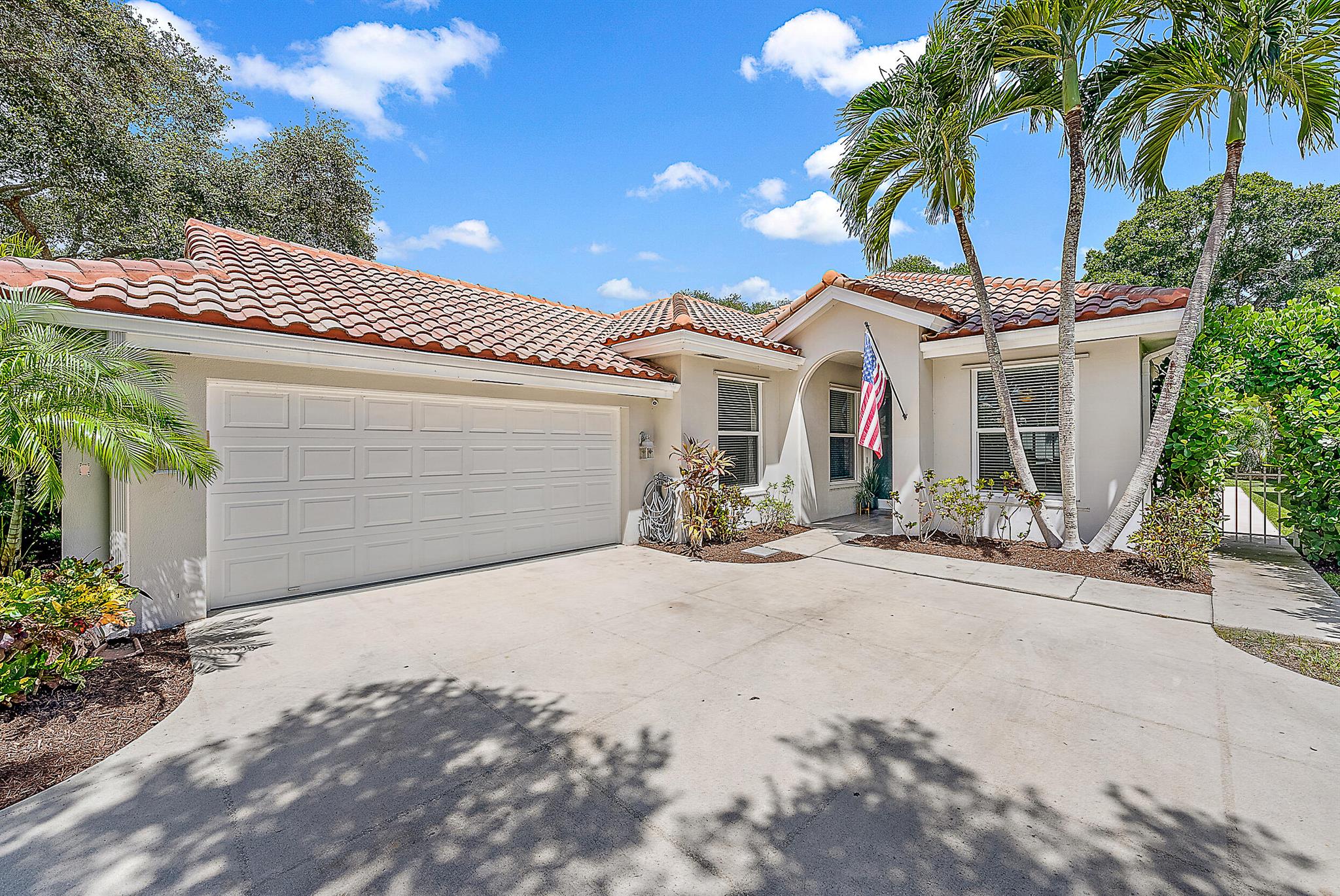 104 S Hampton Drive