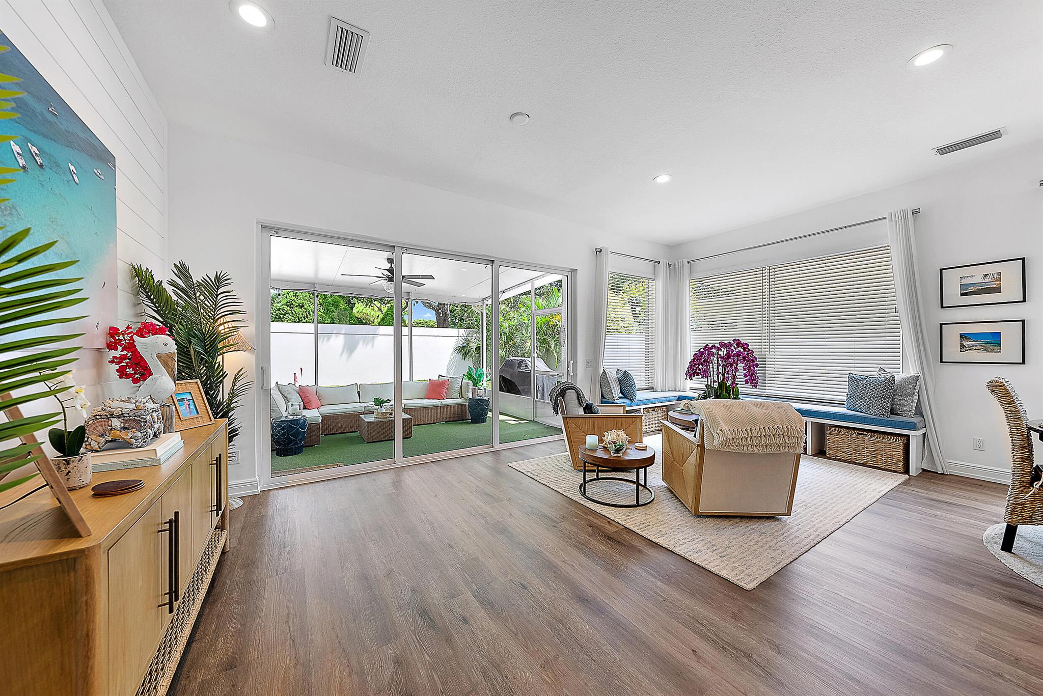 104 S Hampton Drive