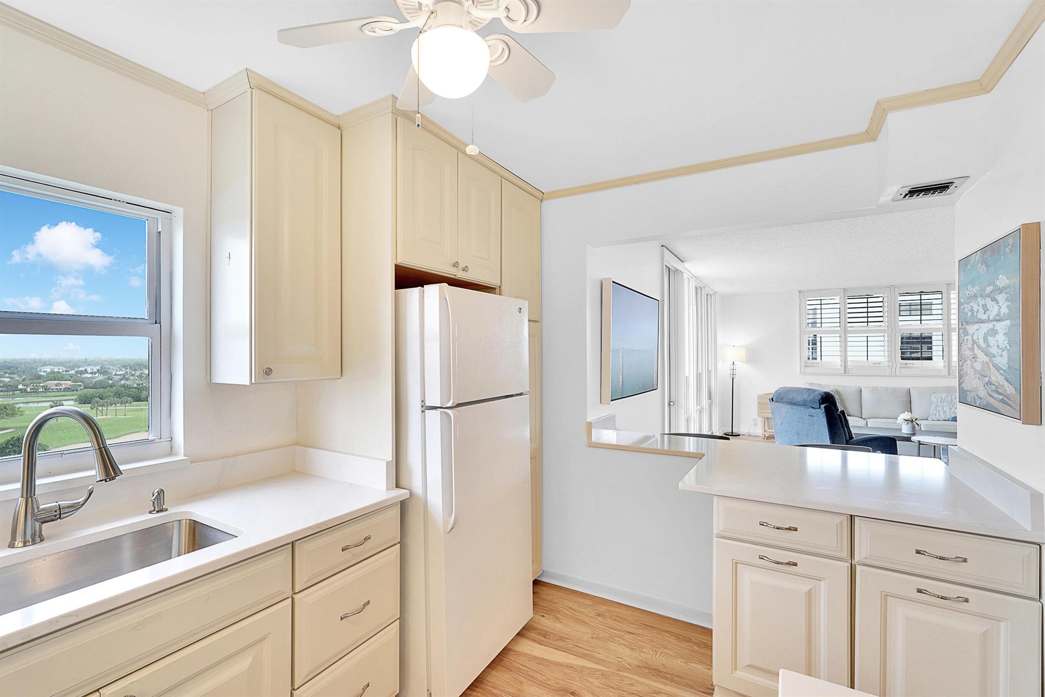 336 Golfview Road 1002