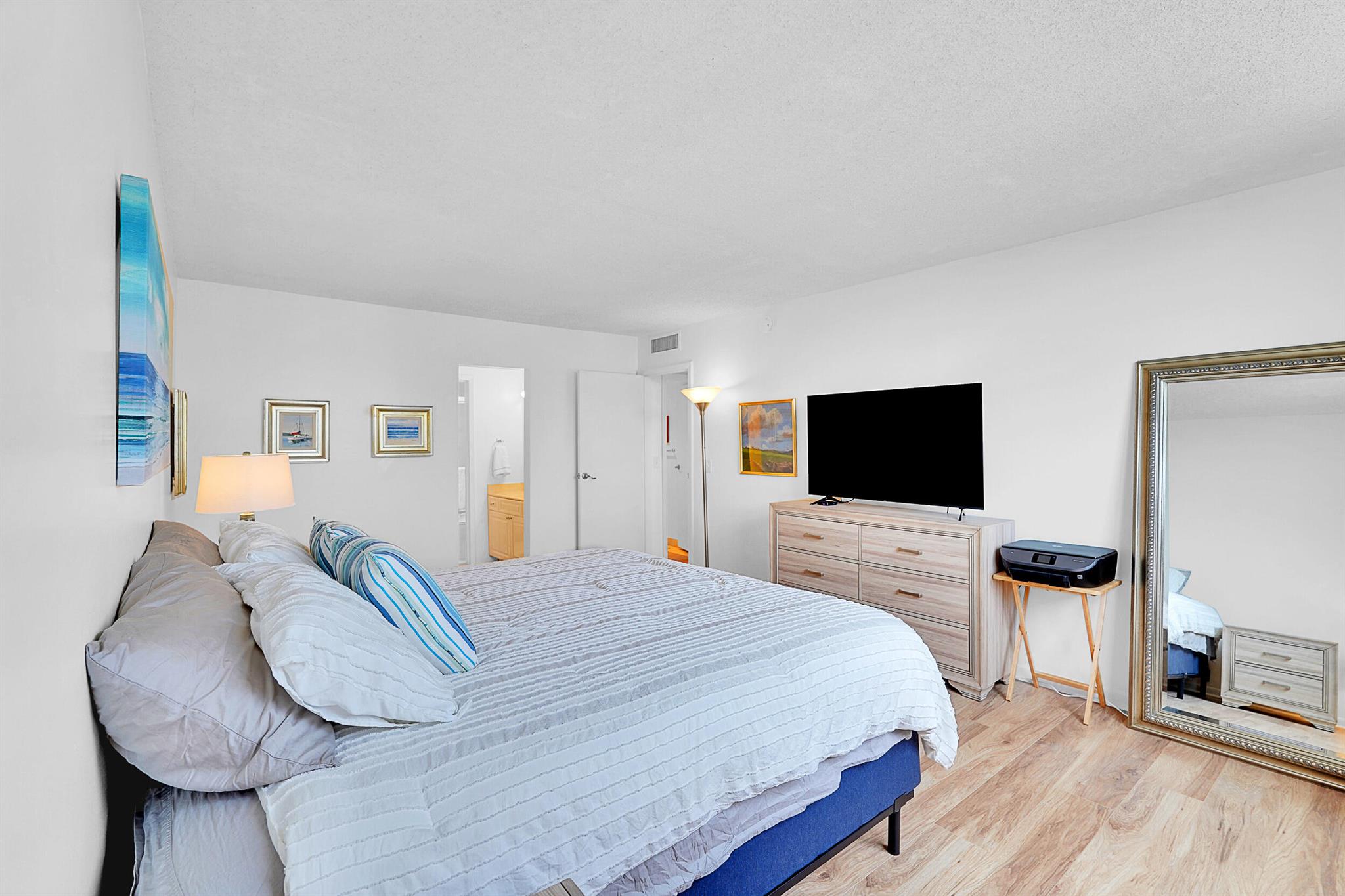 336 Golfview Road 1002
