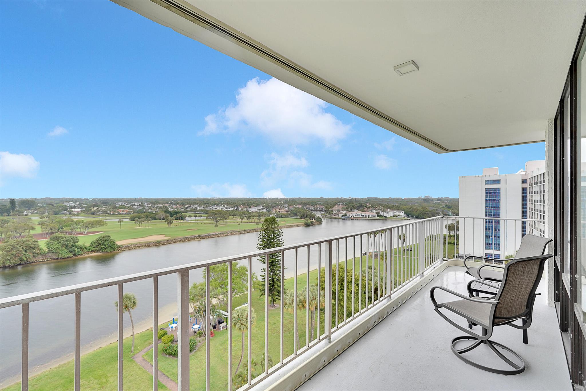 336 Golfview Road 1002