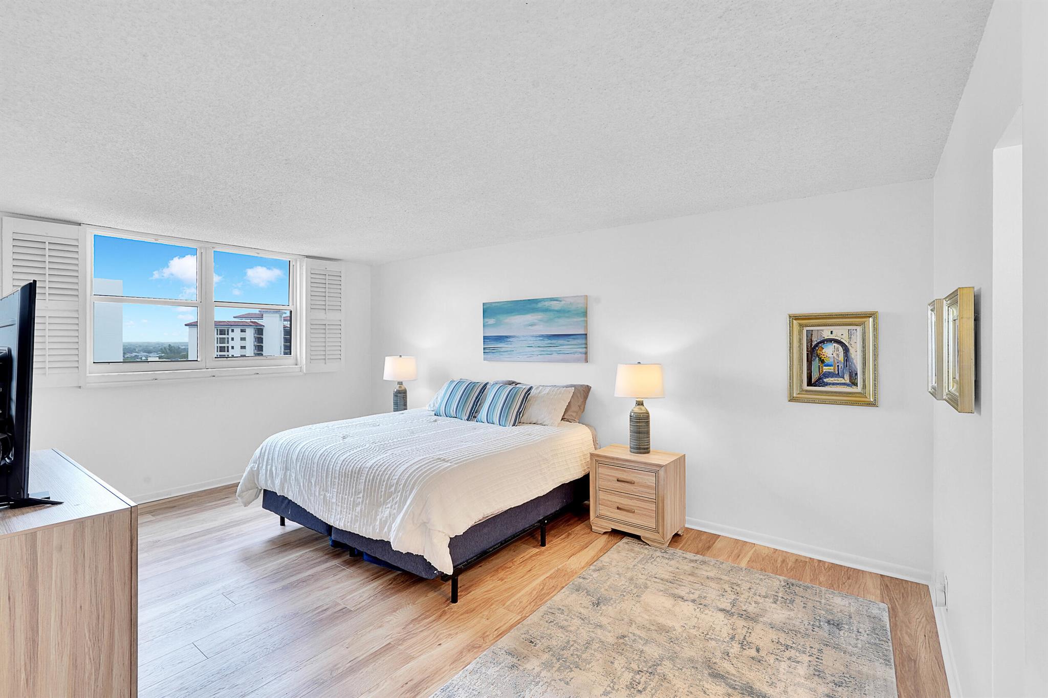 336 Golfview Road 1002