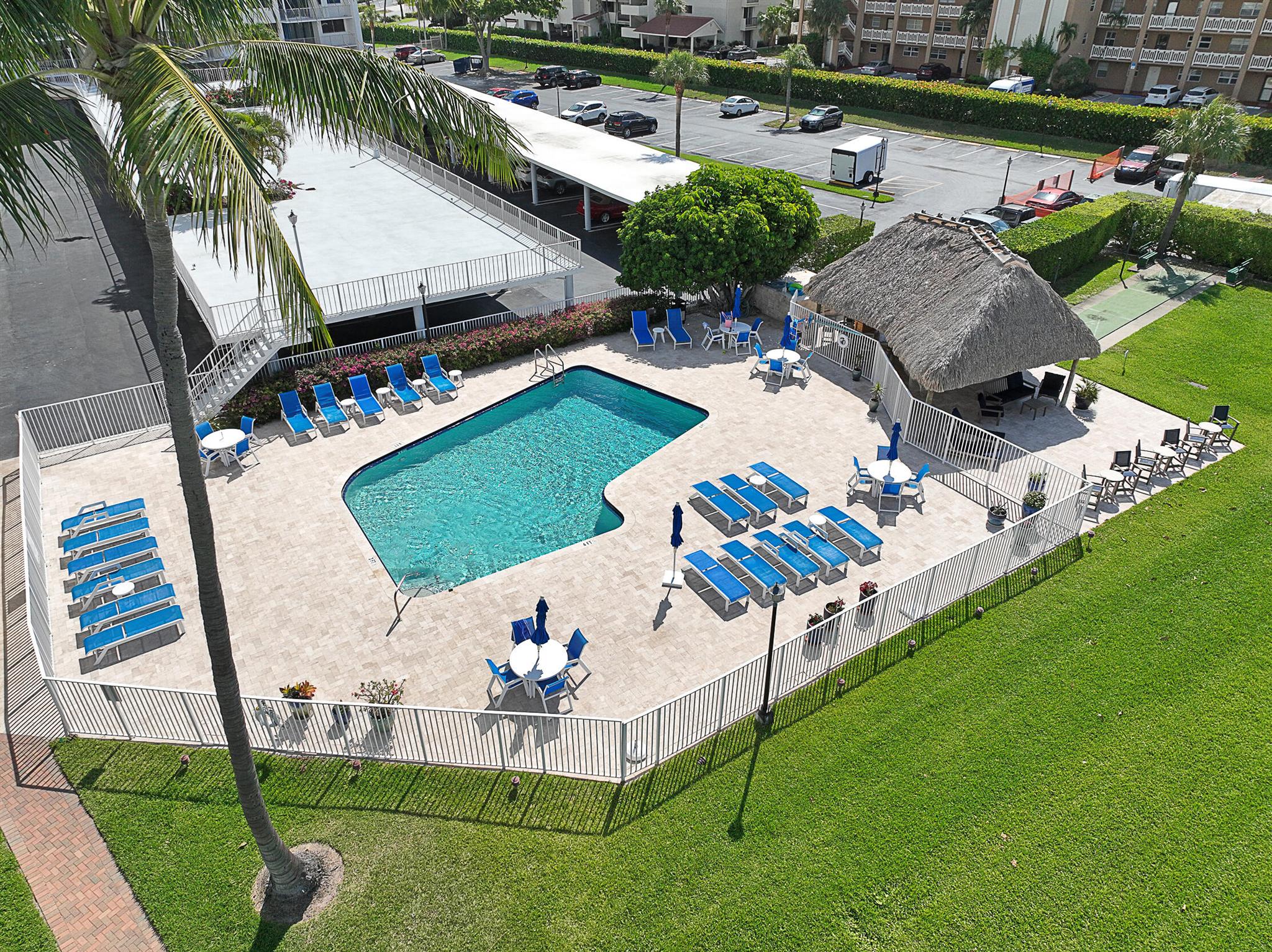 336 Golfview Road 1002