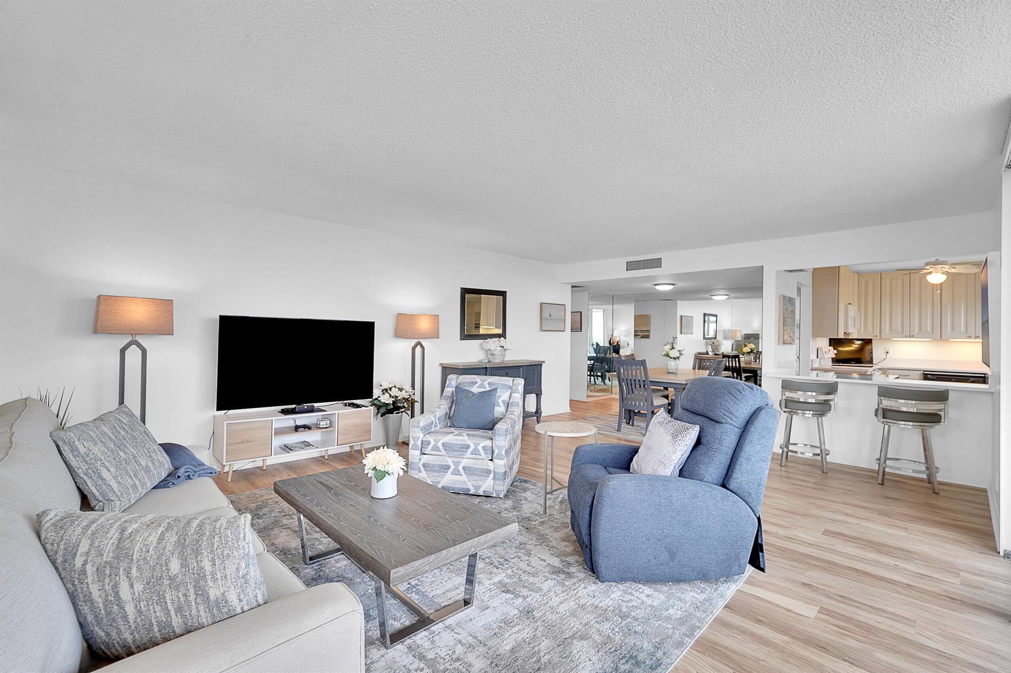 336 Golfview Road 1002