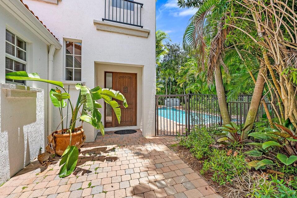 1728 Nature Court