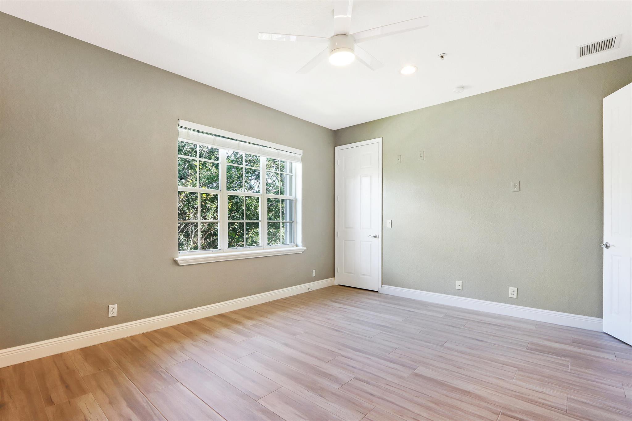 118 Jesup Lane