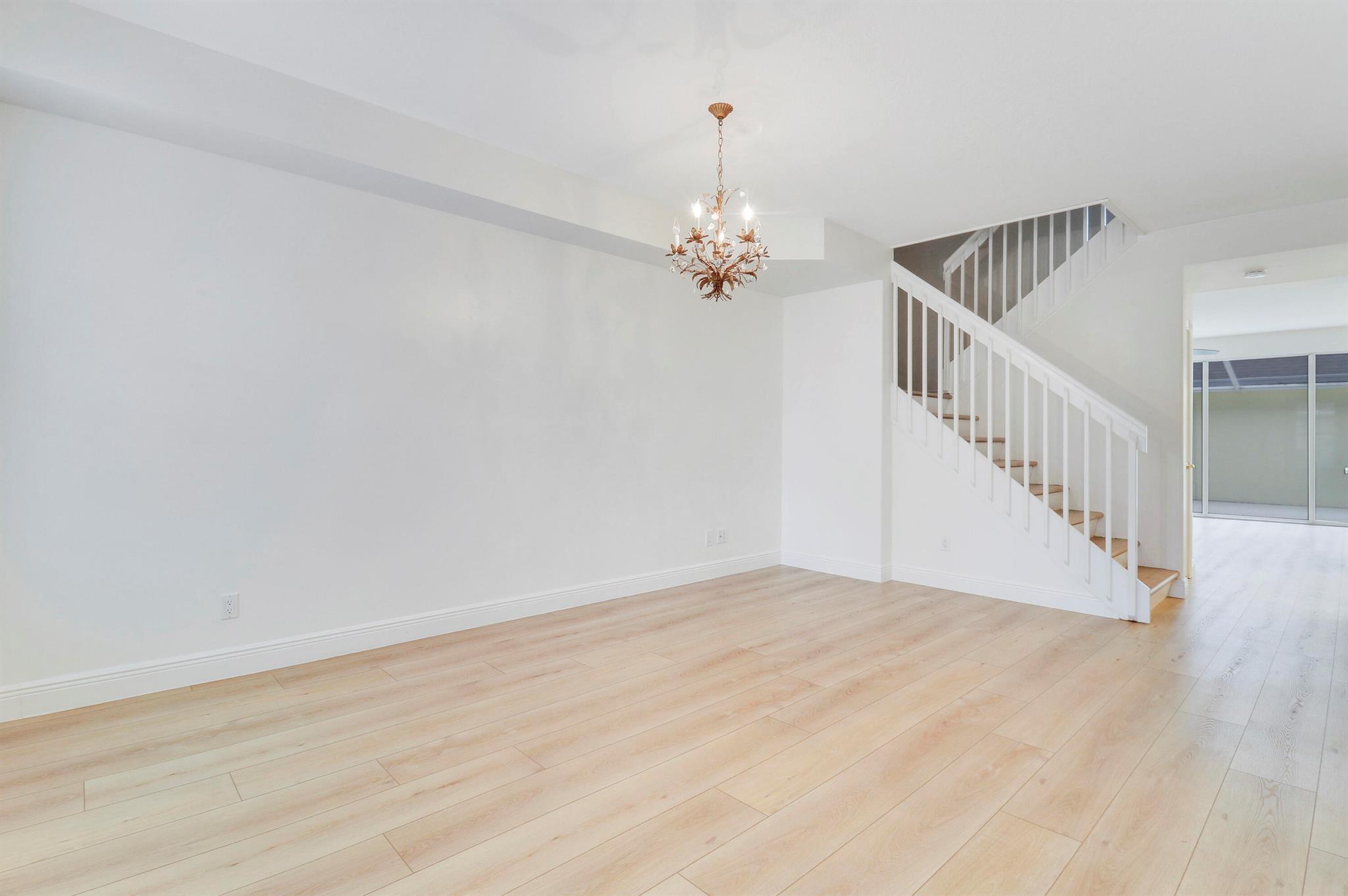285 New Haven Boulevard