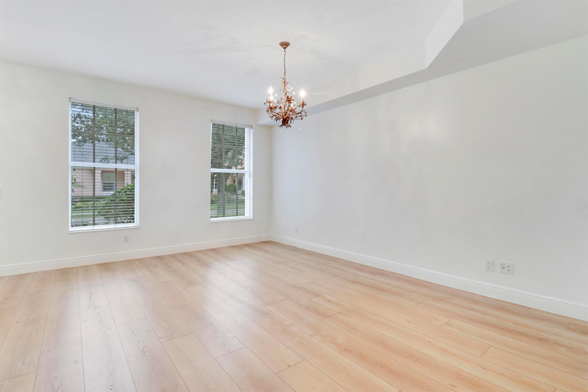 285 New Haven Boulevard