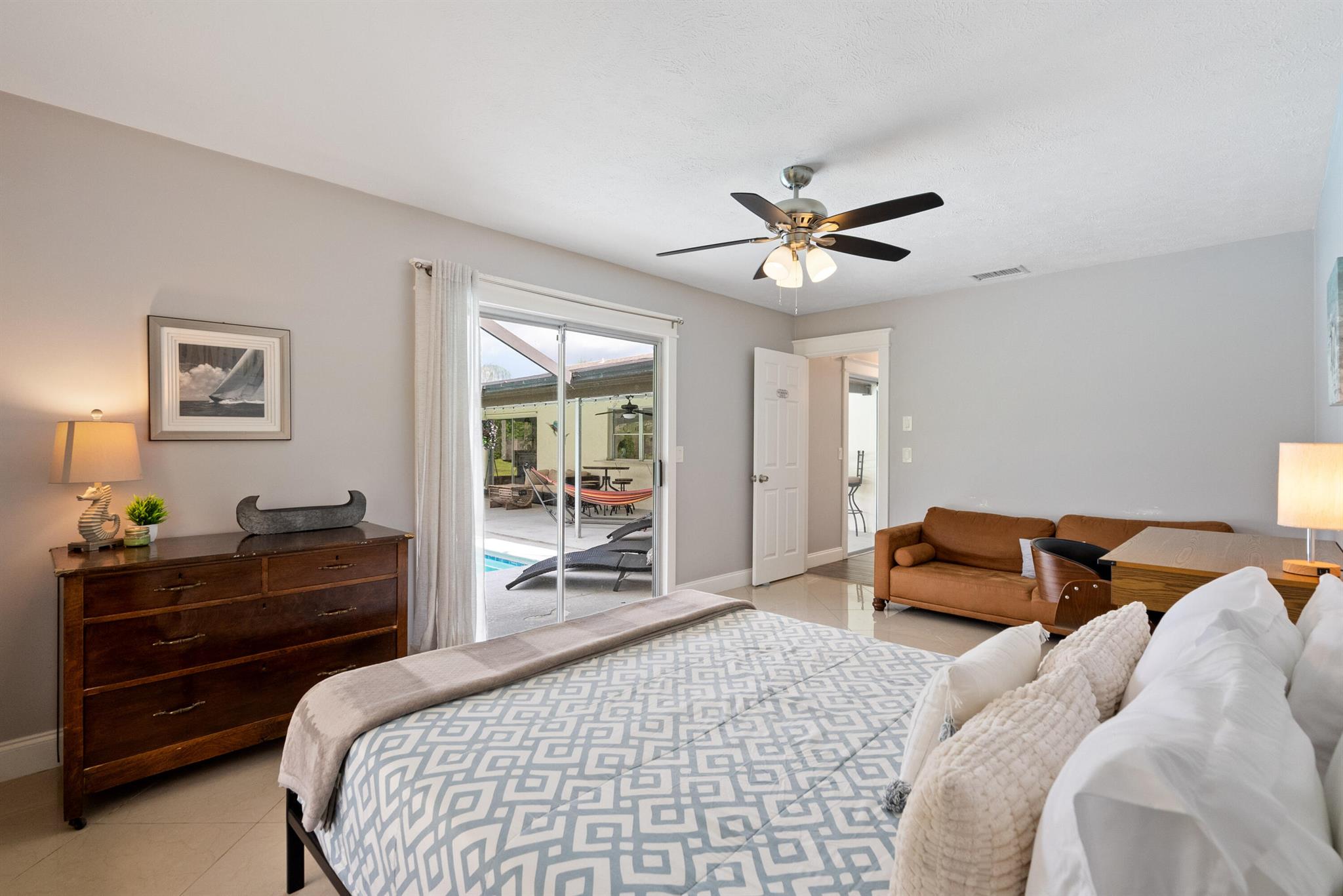 185 SE Crosspoint Drive