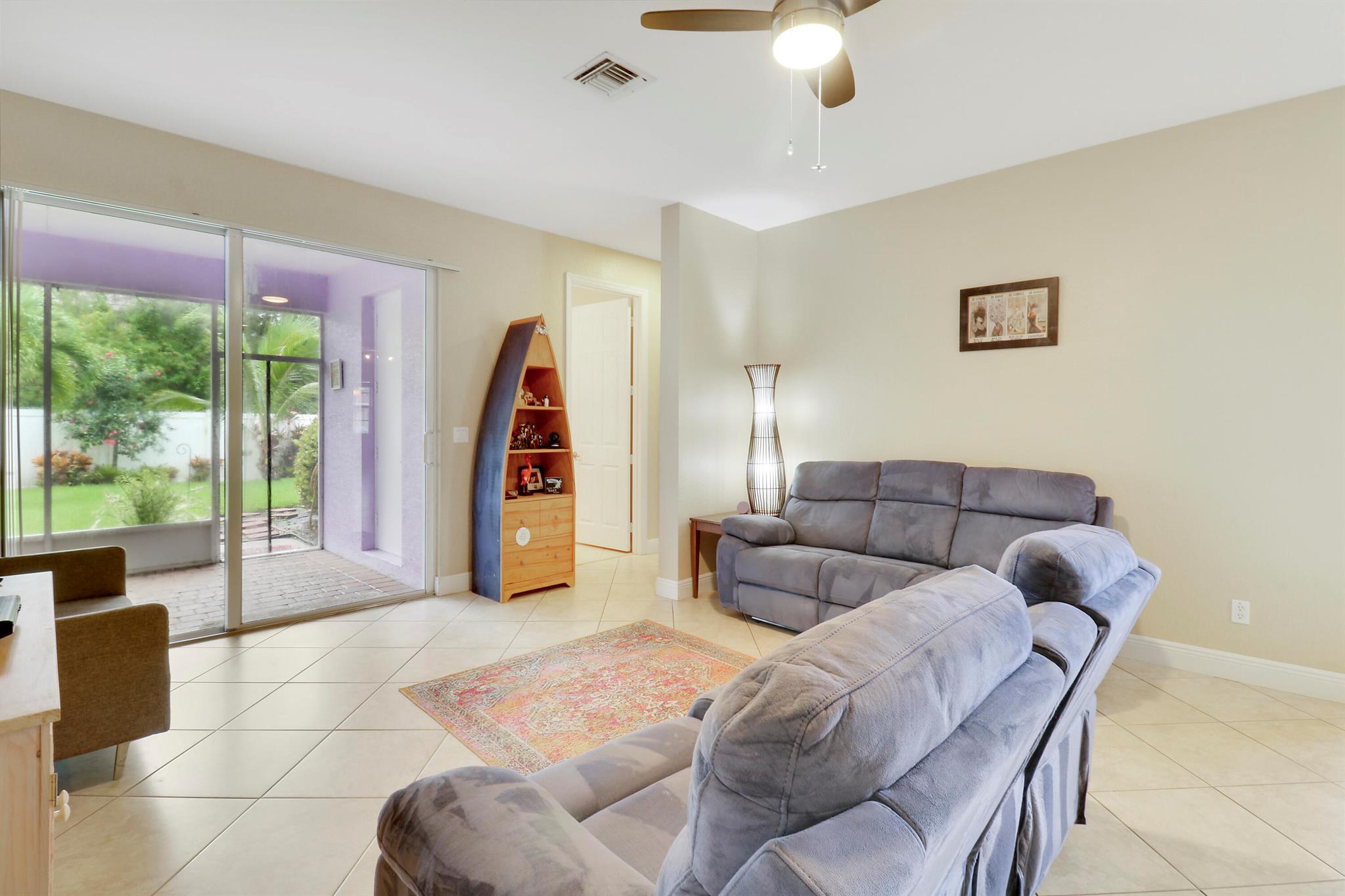 3225 SW Porpoise Circle