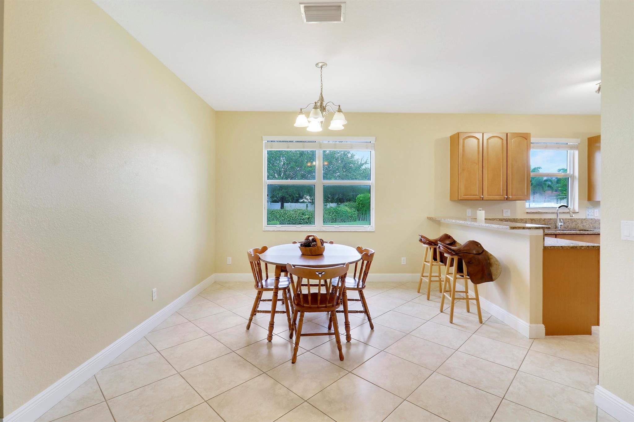 3225 SW Porpoise Circle