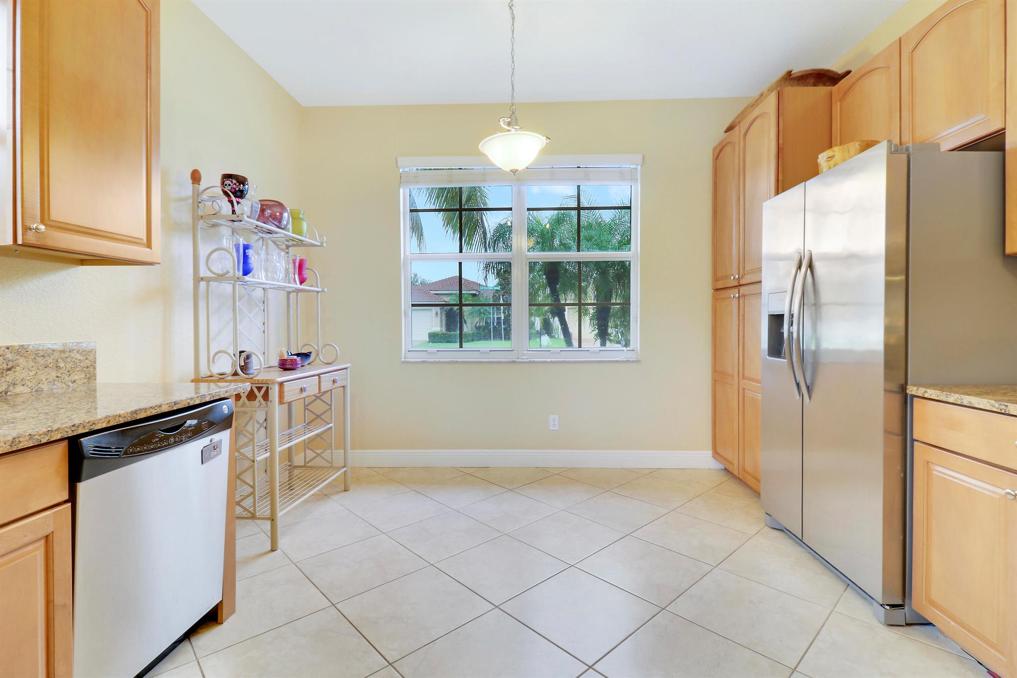 3225 SW Porpoise Circle
