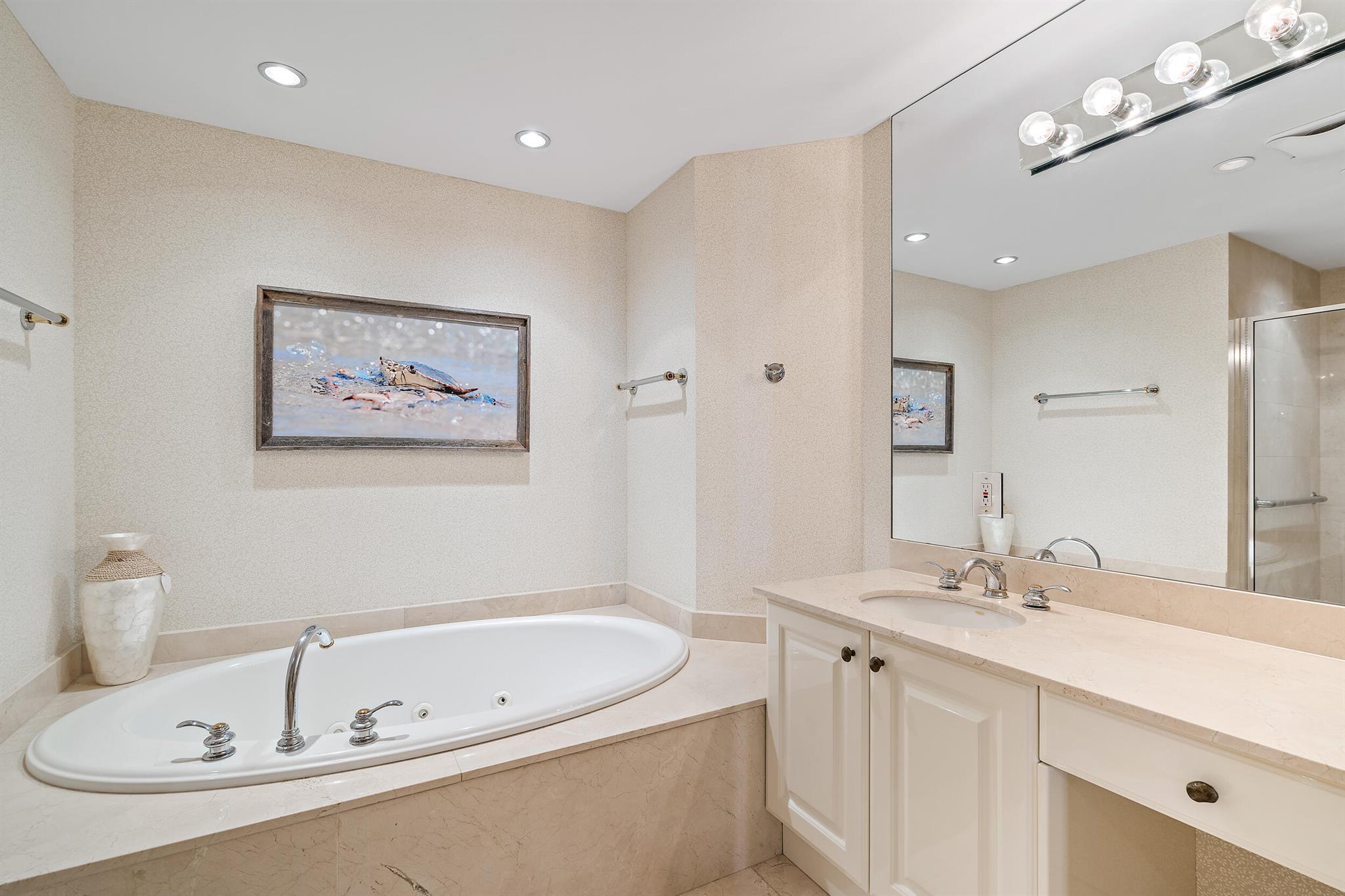 800 Ocean Drive 1004