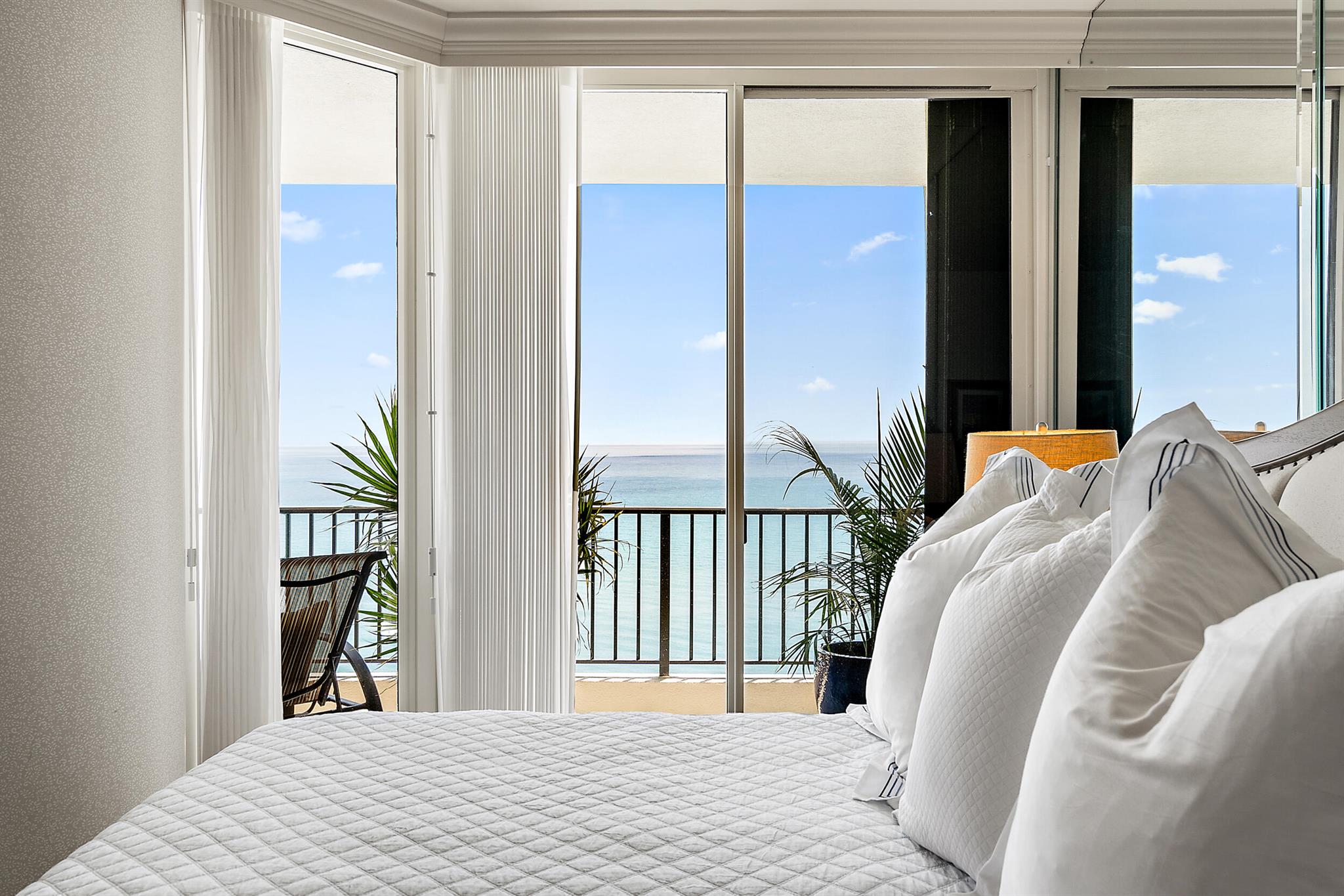 800 Ocean Drive 1004