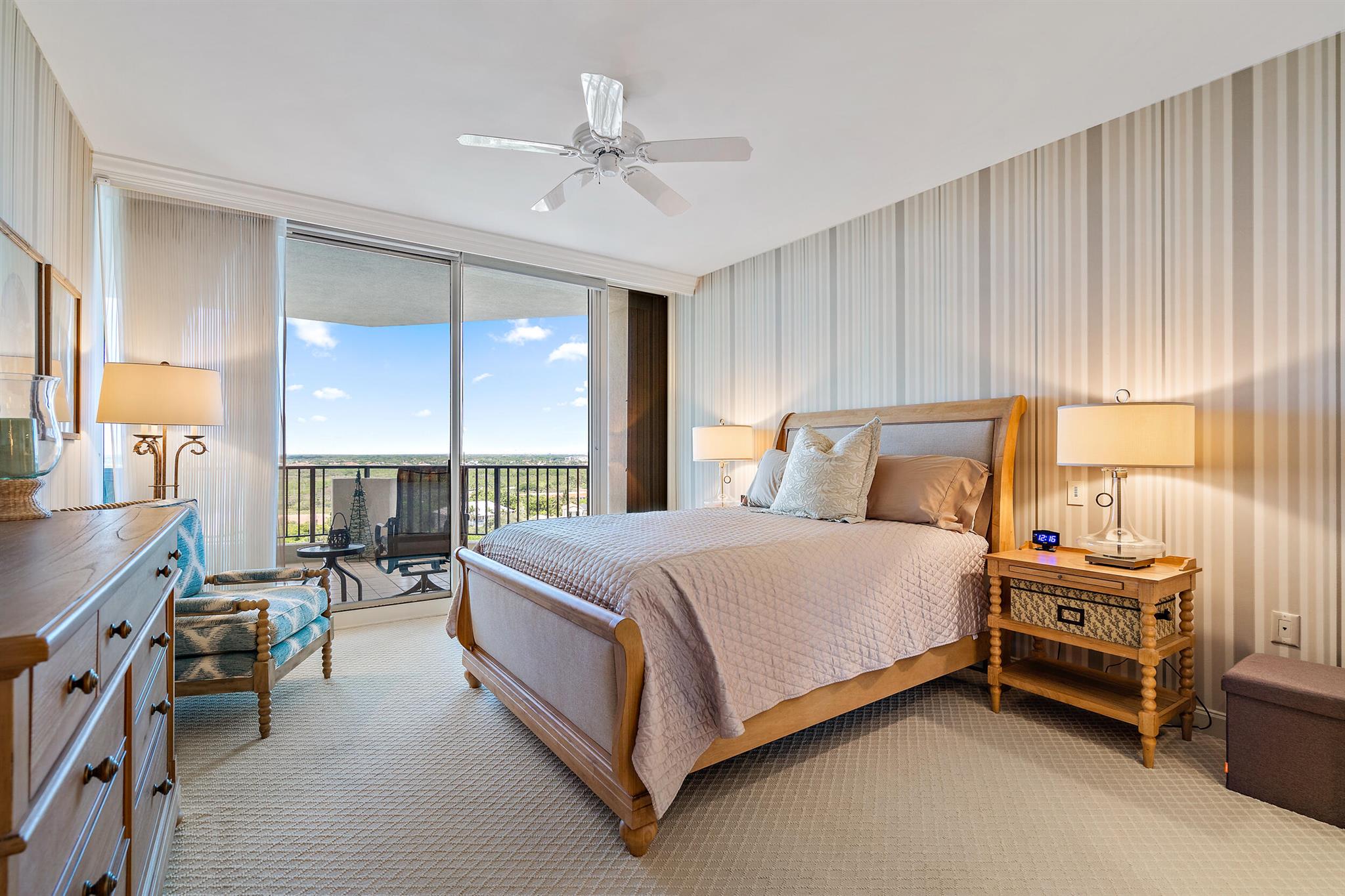 800 Ocean Drive 1004