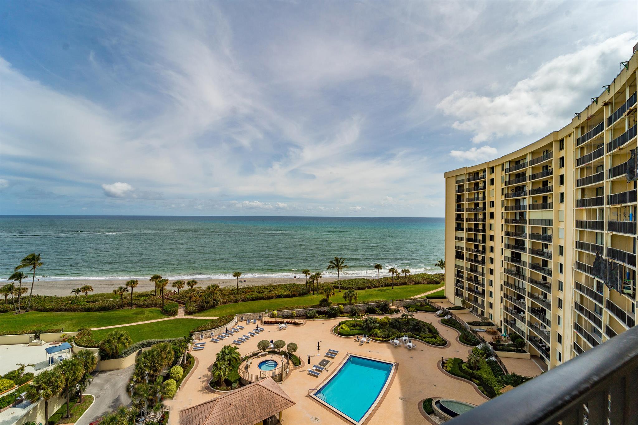 300 Ocean Trail Way 1009