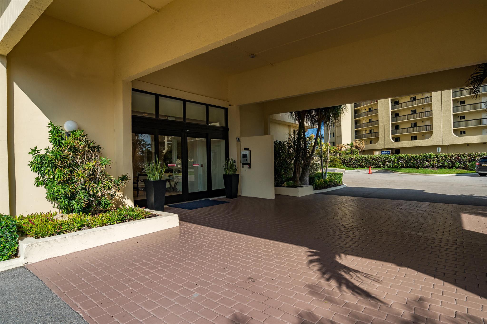 300 Ocean Trail Way 1009