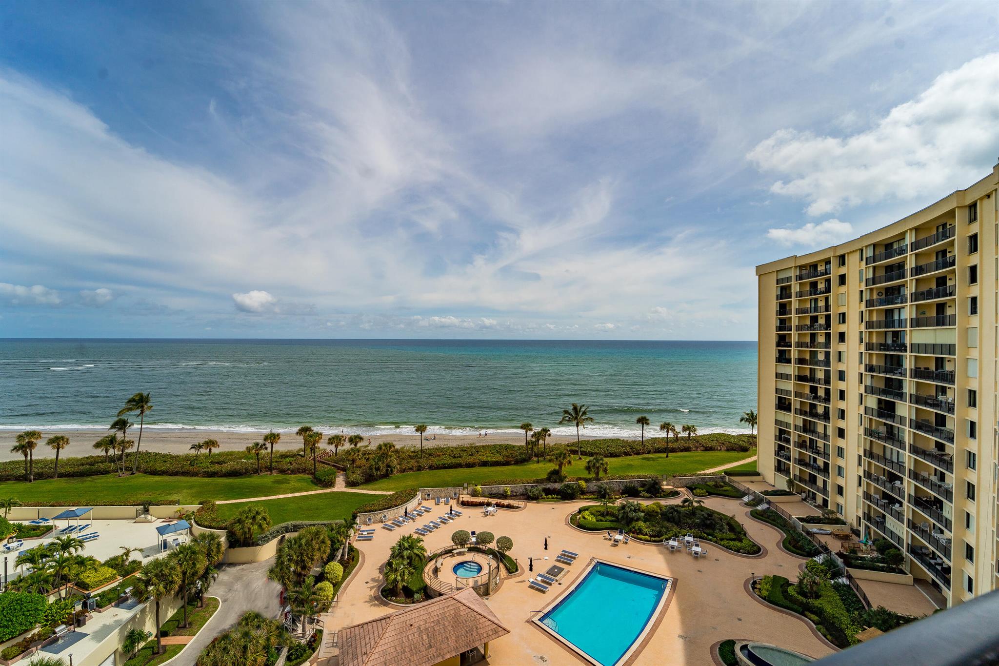 300 Ocean Trail Way 1009