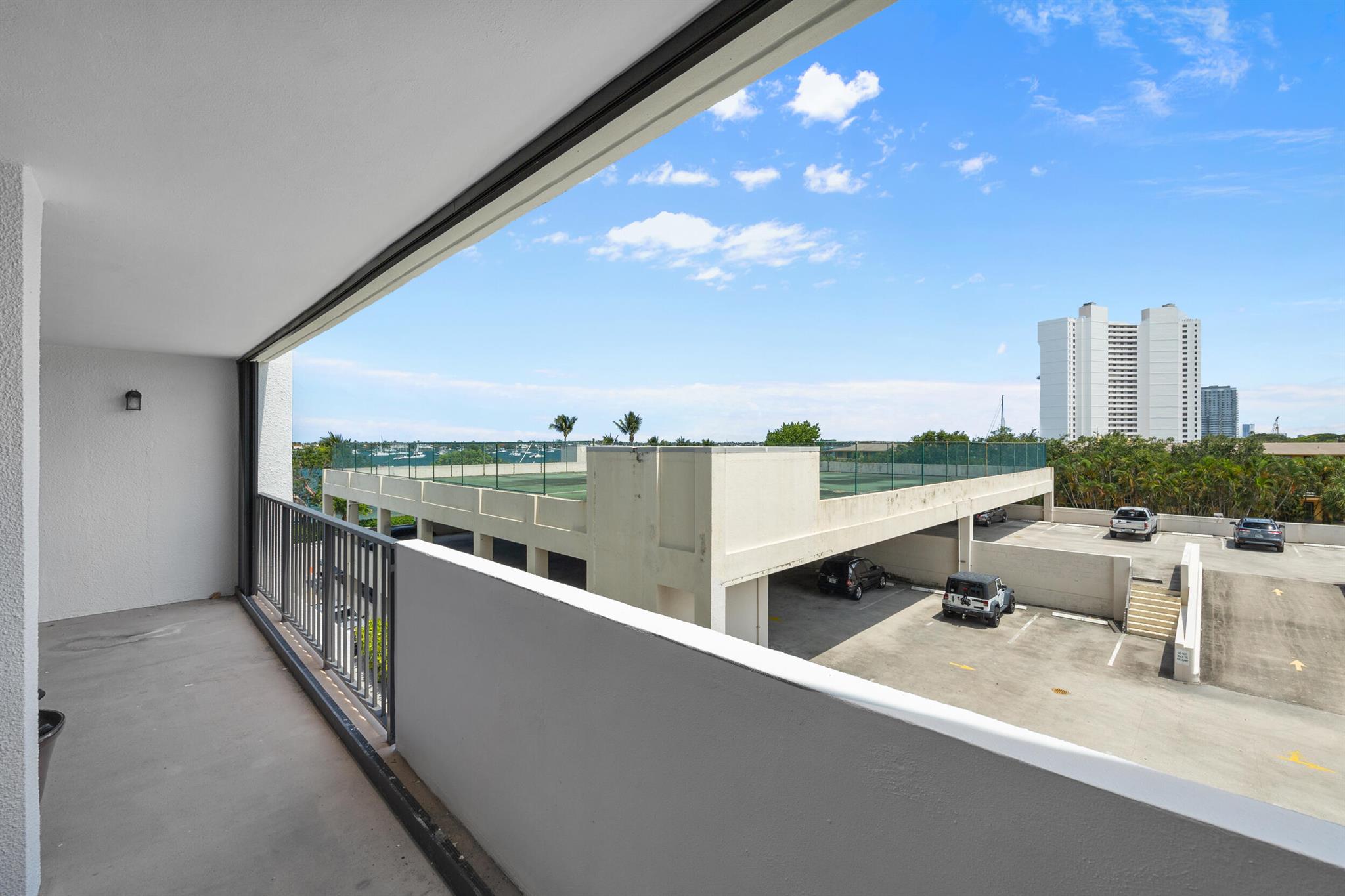 5600 N Flagler Drive 305