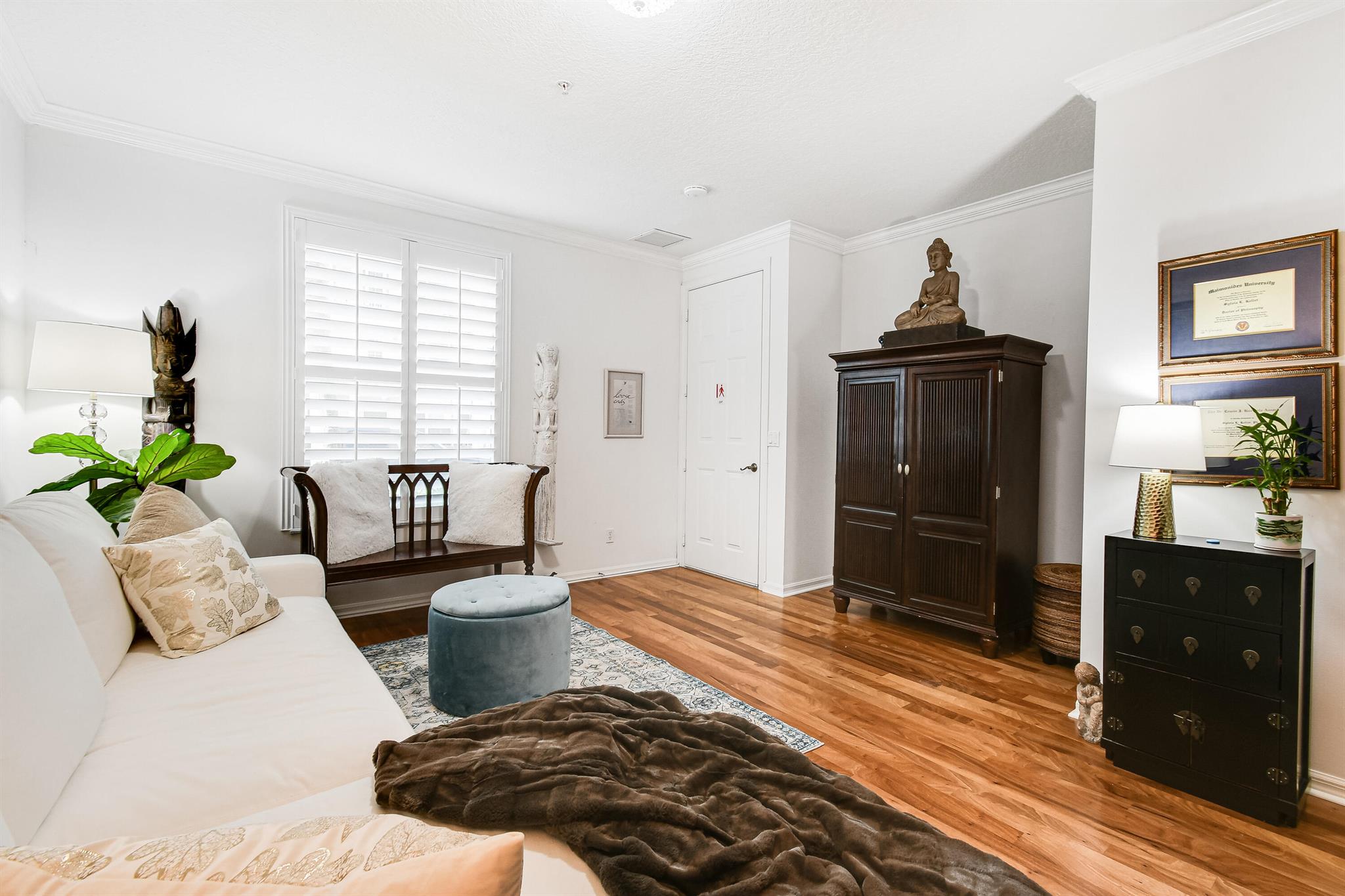 4163 Main Street