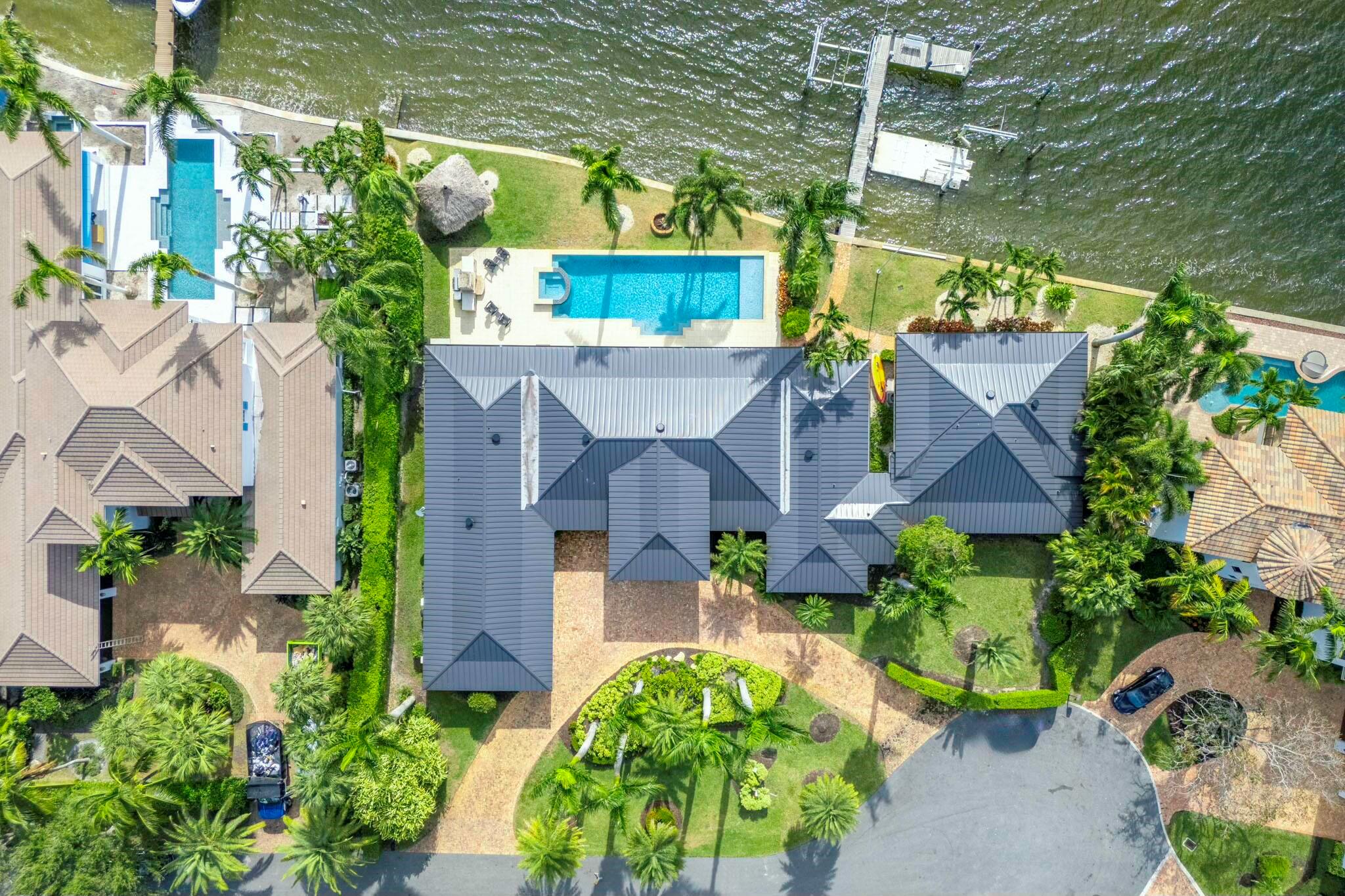 10 Yacht Club Place