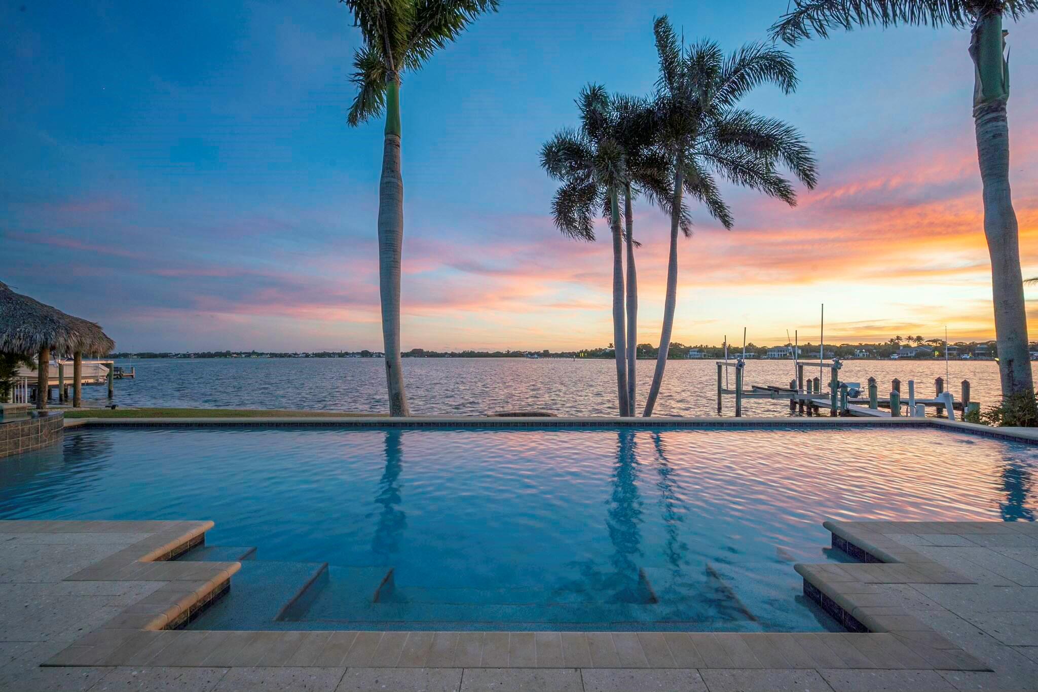 10 Yacht Club Place