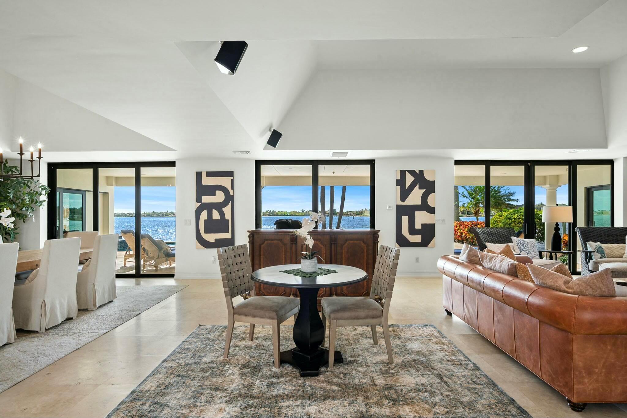 10 Yacht Club Place