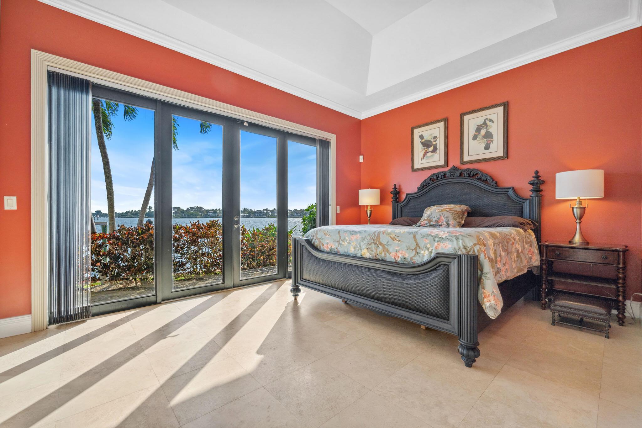 10 Yacht Club Place