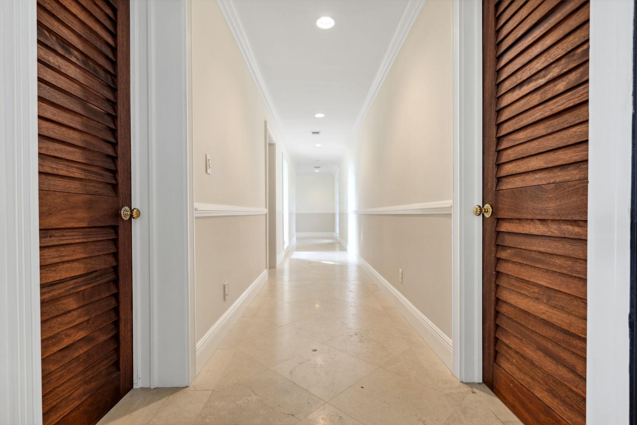 10 Yacht Club Place