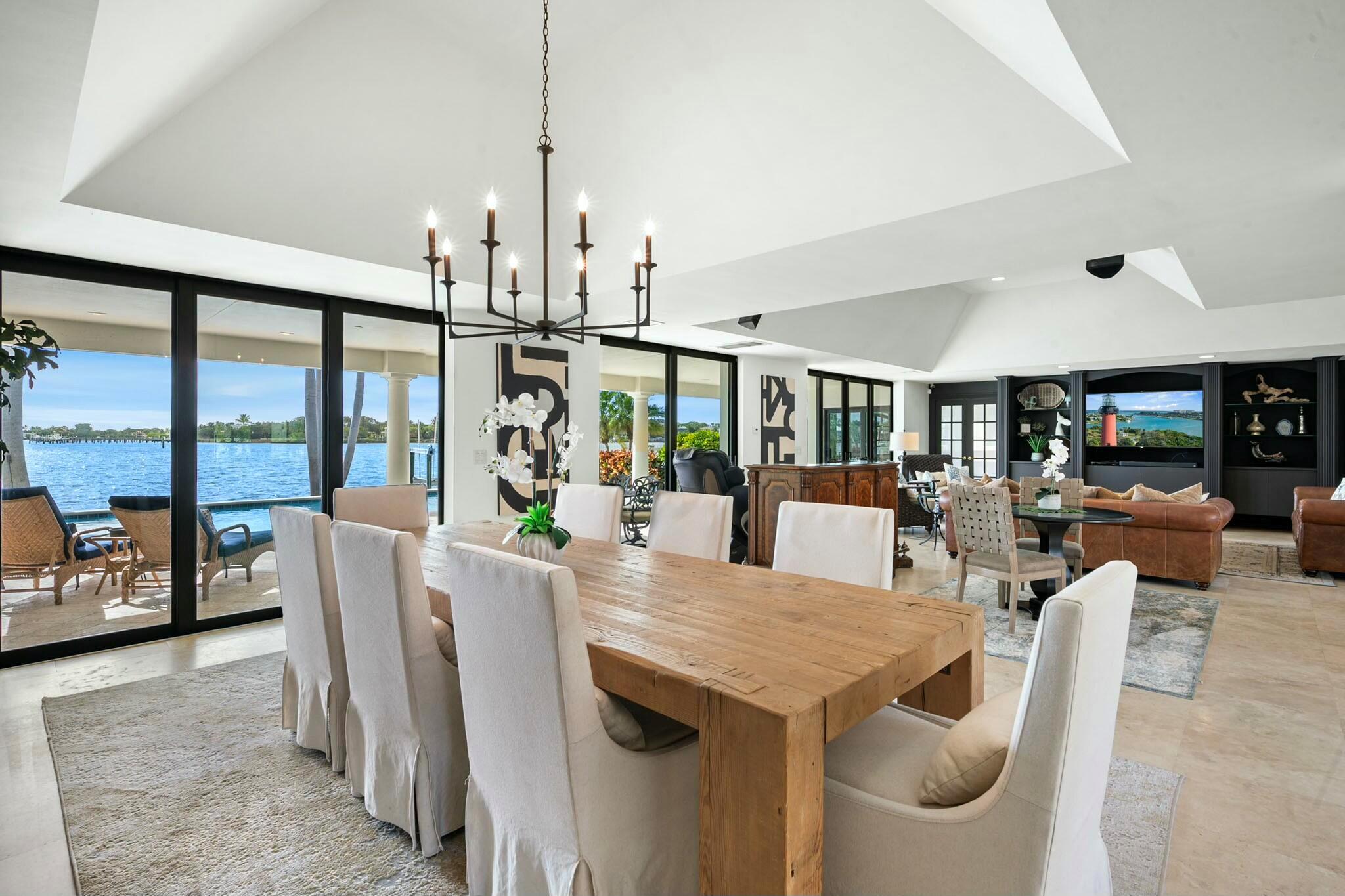 10 Yacht Club Place